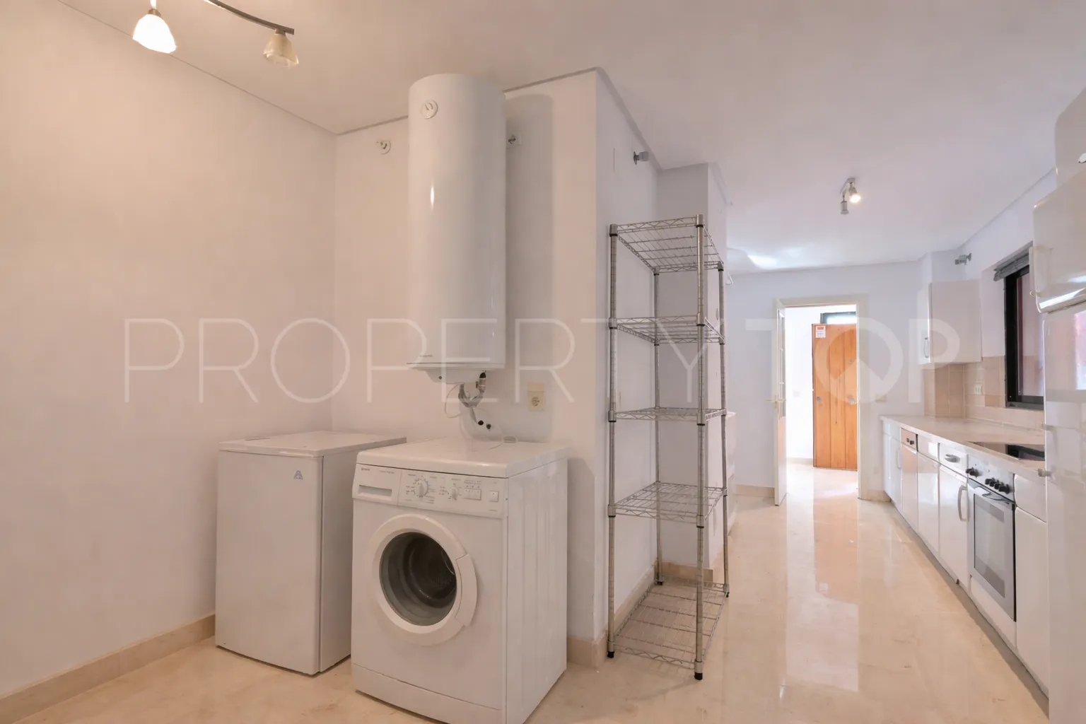 Apartamento en venta en Calahonda con 2 dormitorios