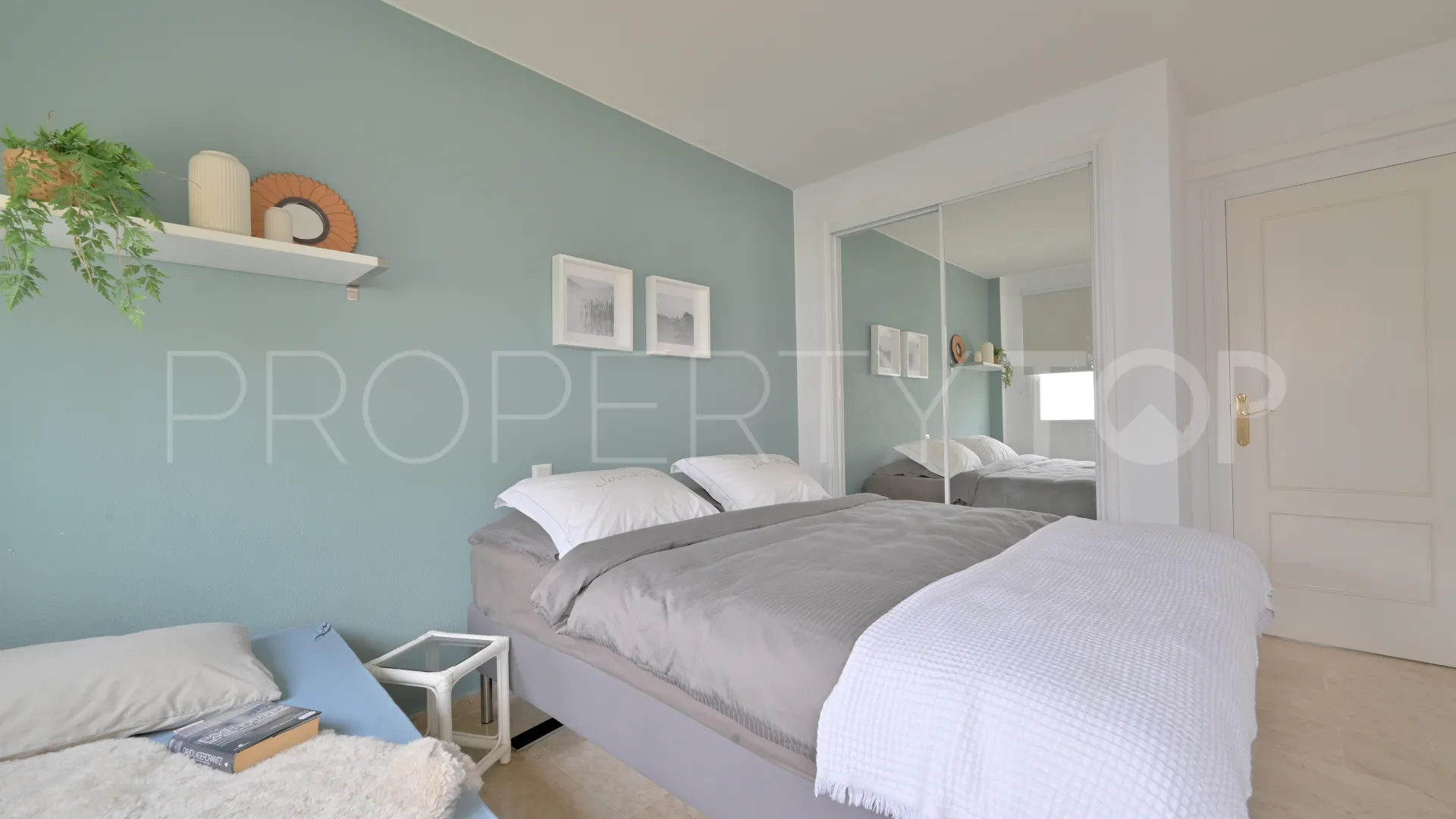 Apartamento en venta en Calahonda