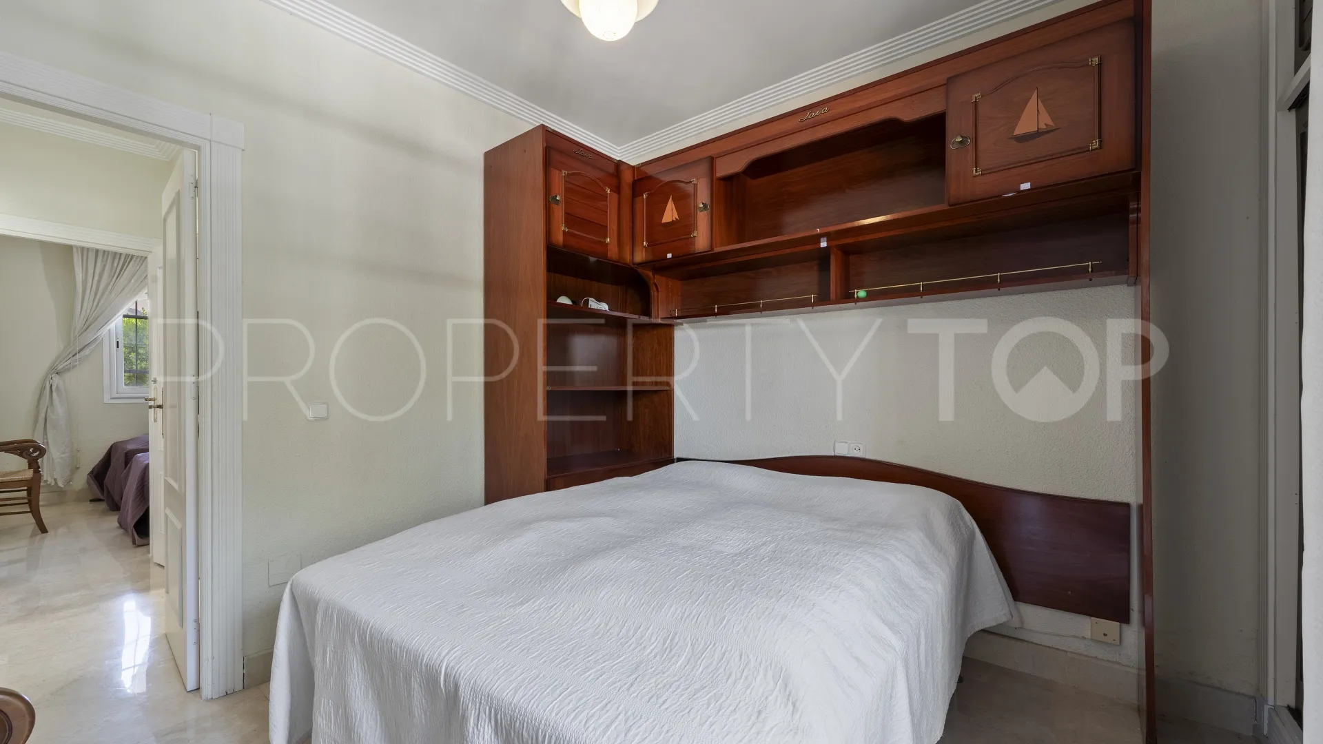 Buy Calahonda town house