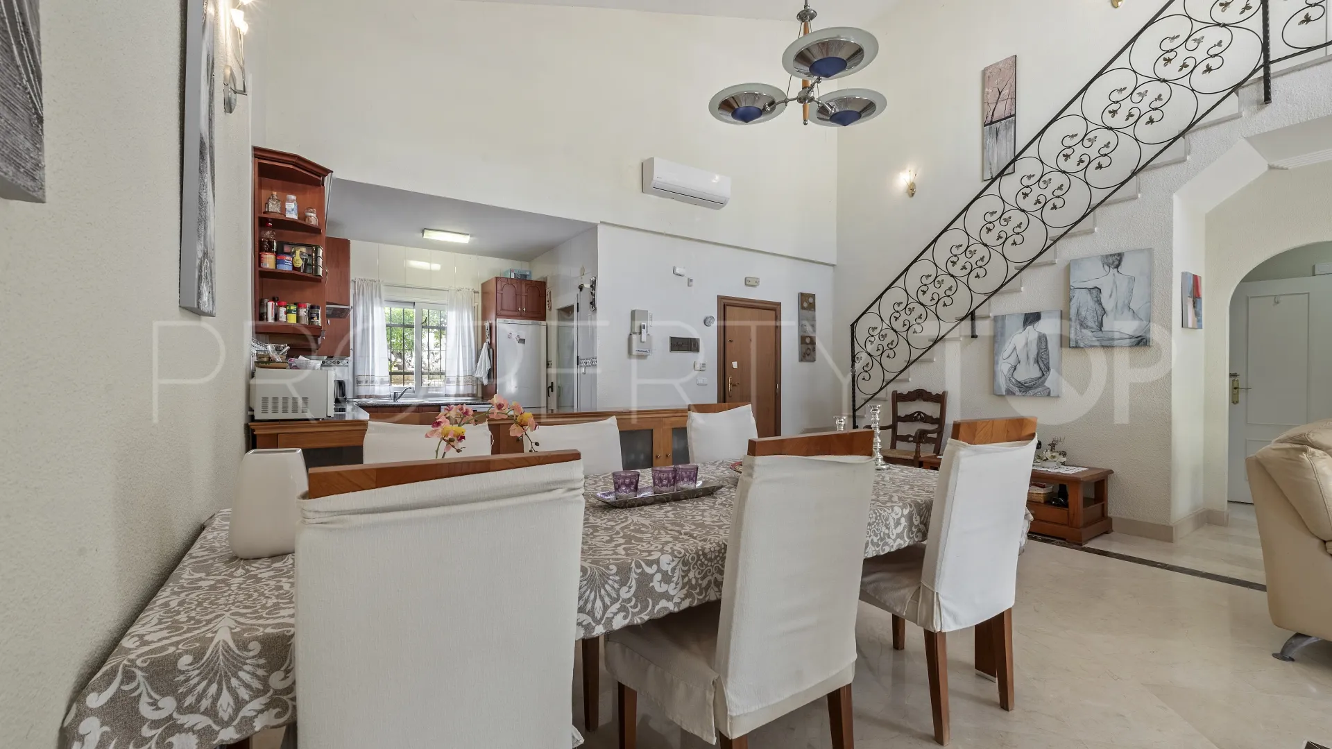 Buy Calahonda town house