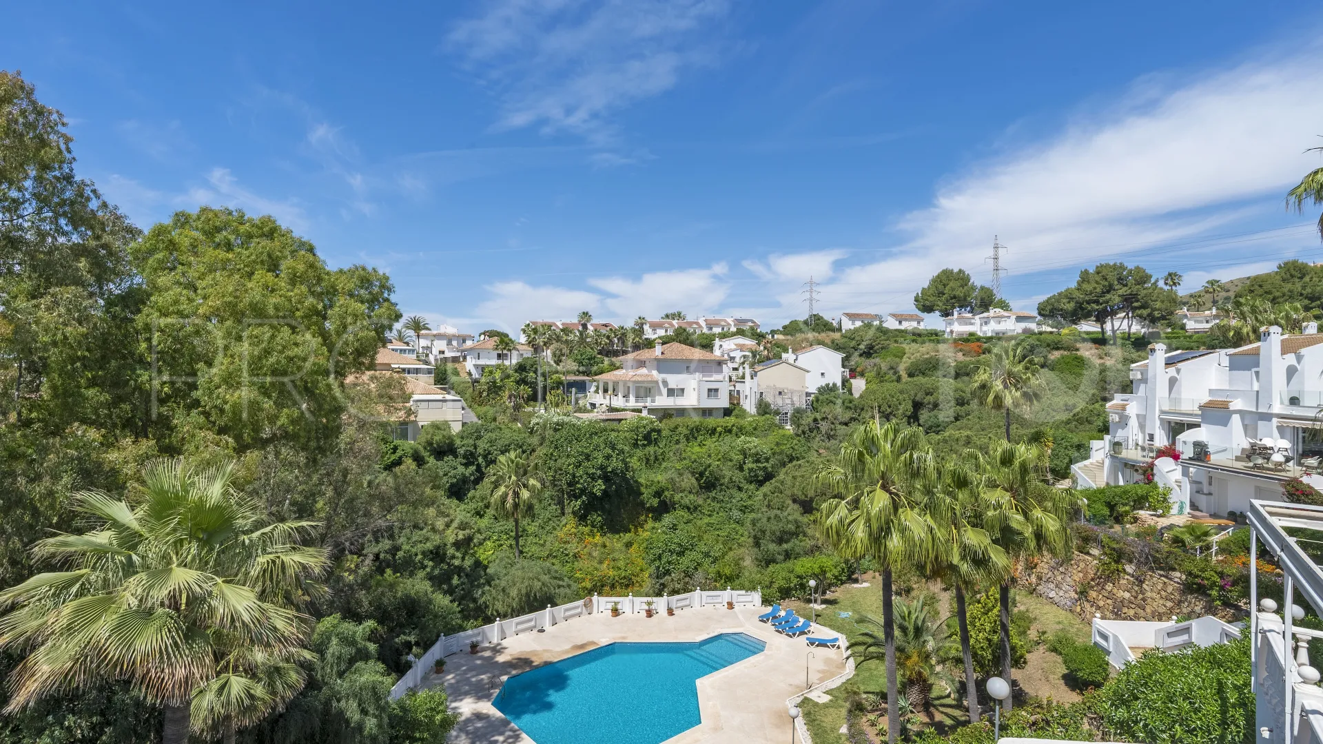 Buy Calahonda town house