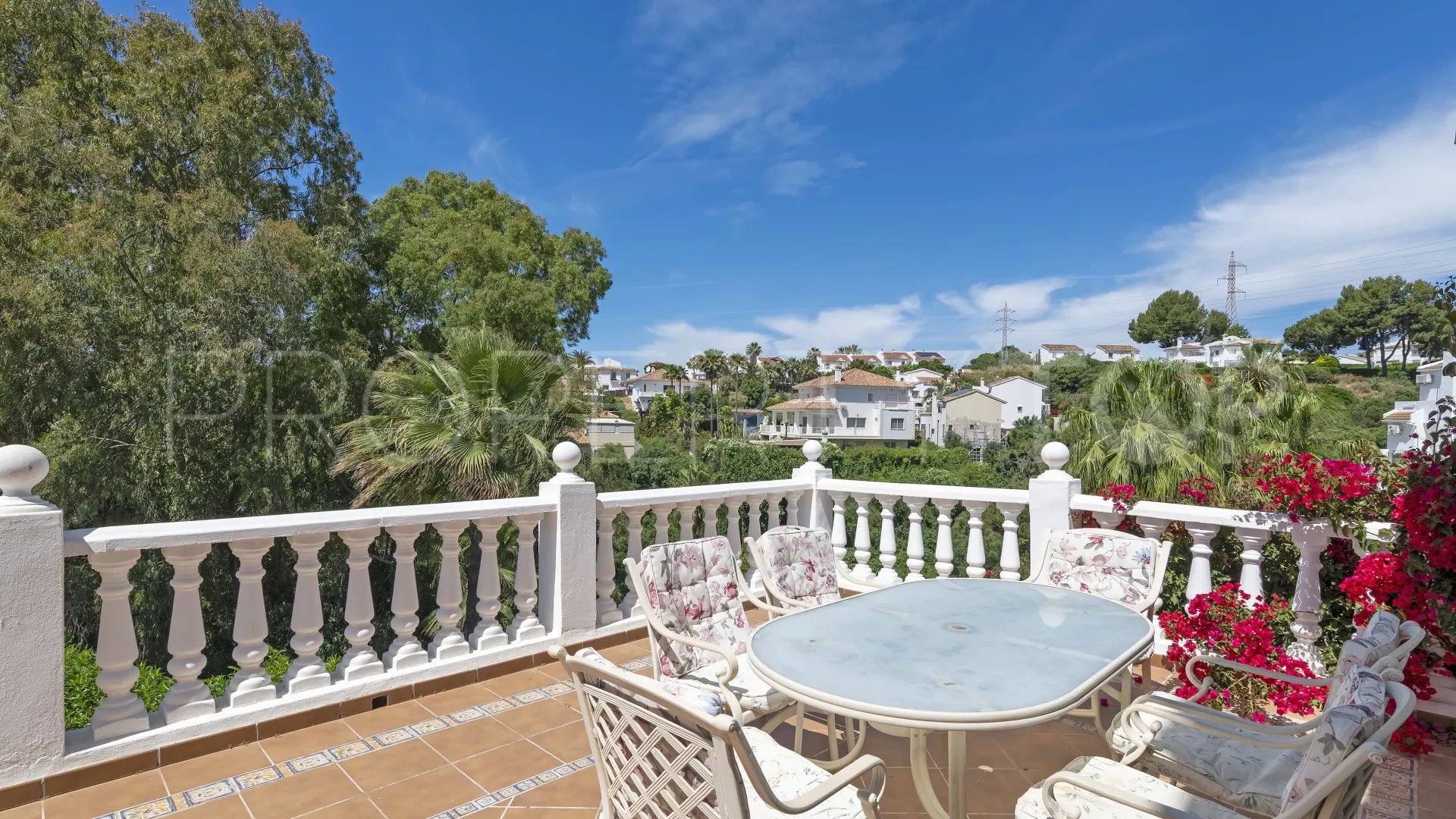 Buy Calahonda town house