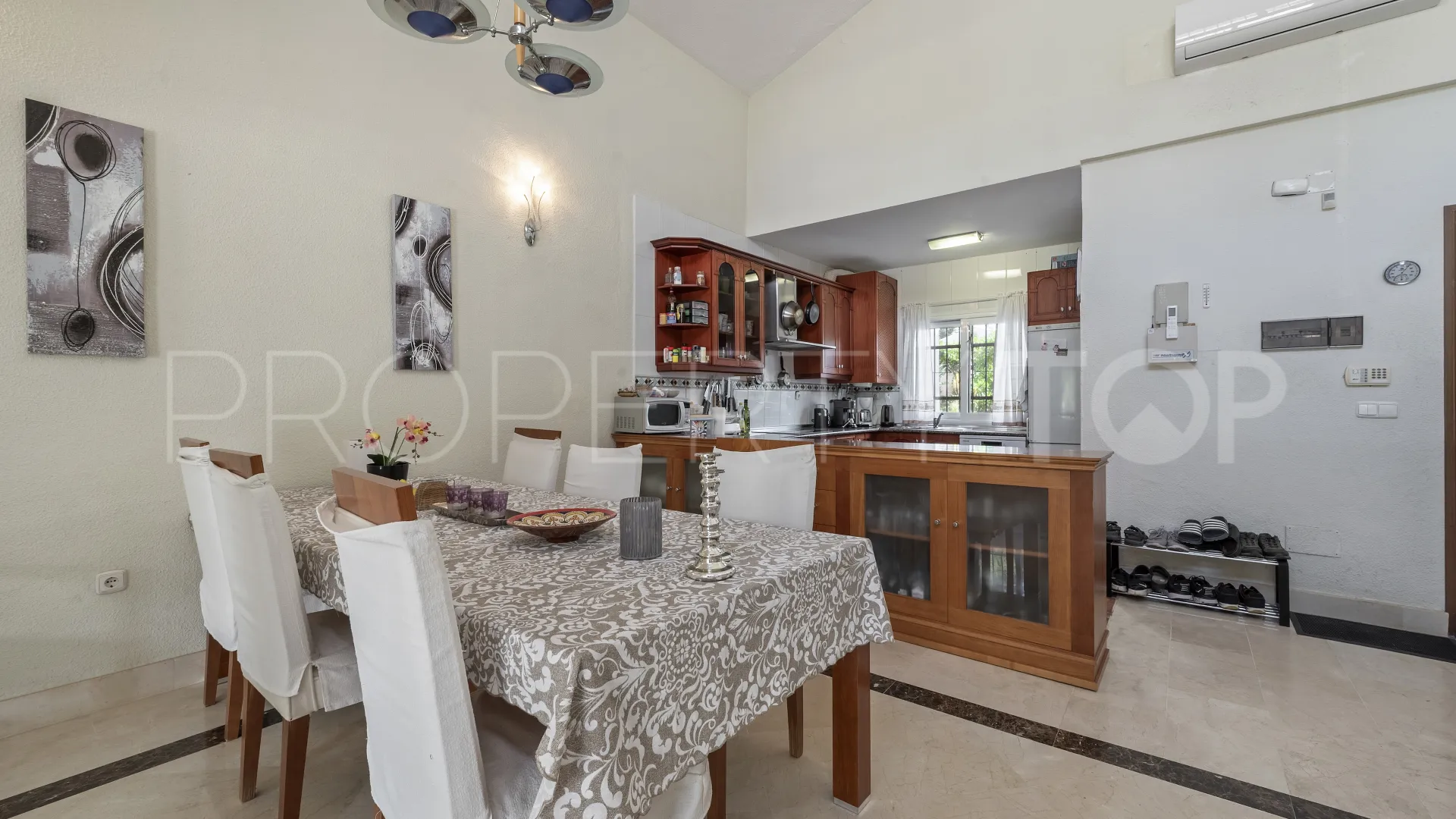 Buy Calahonda town house