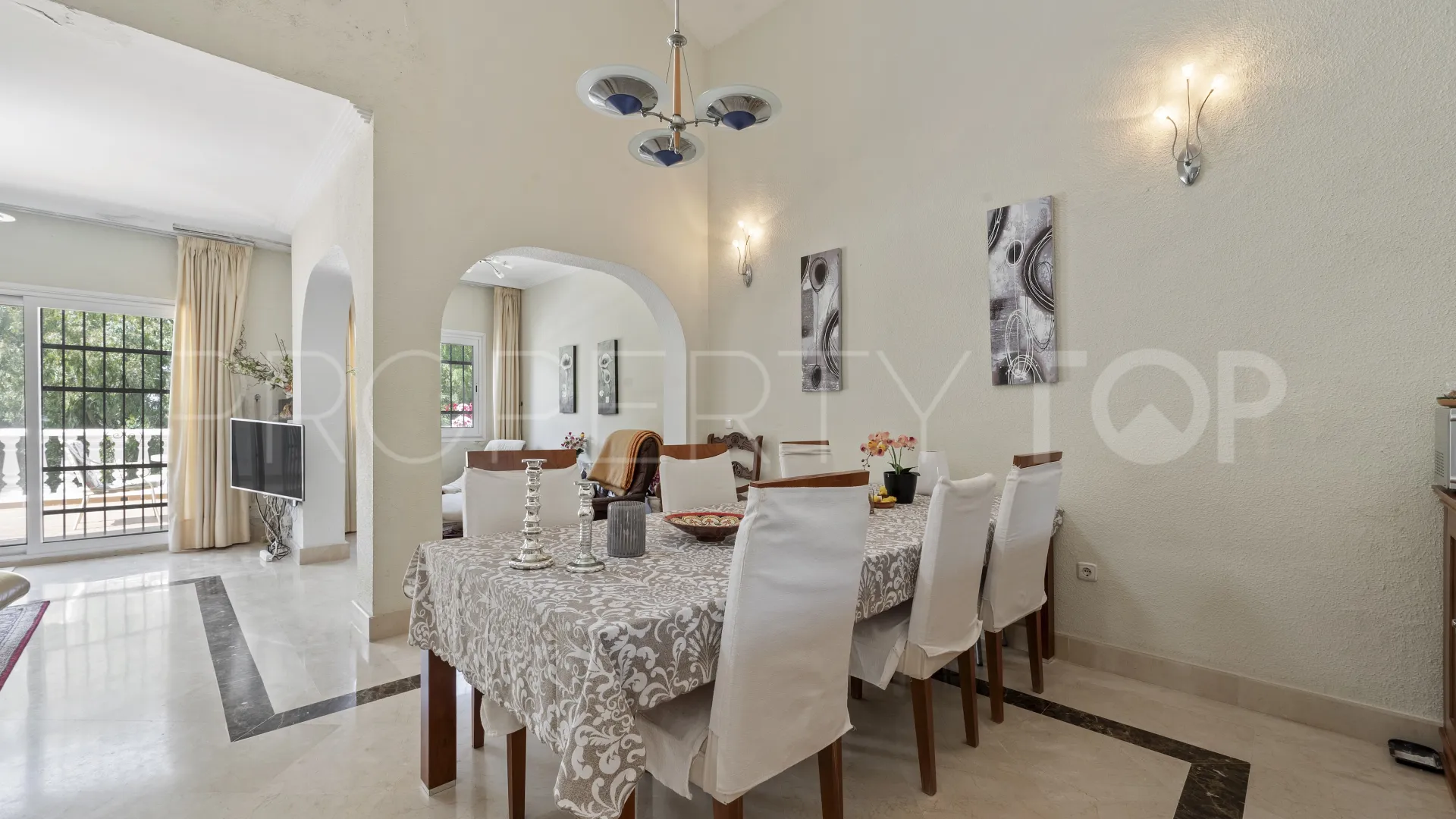 Buy Calahonda town house