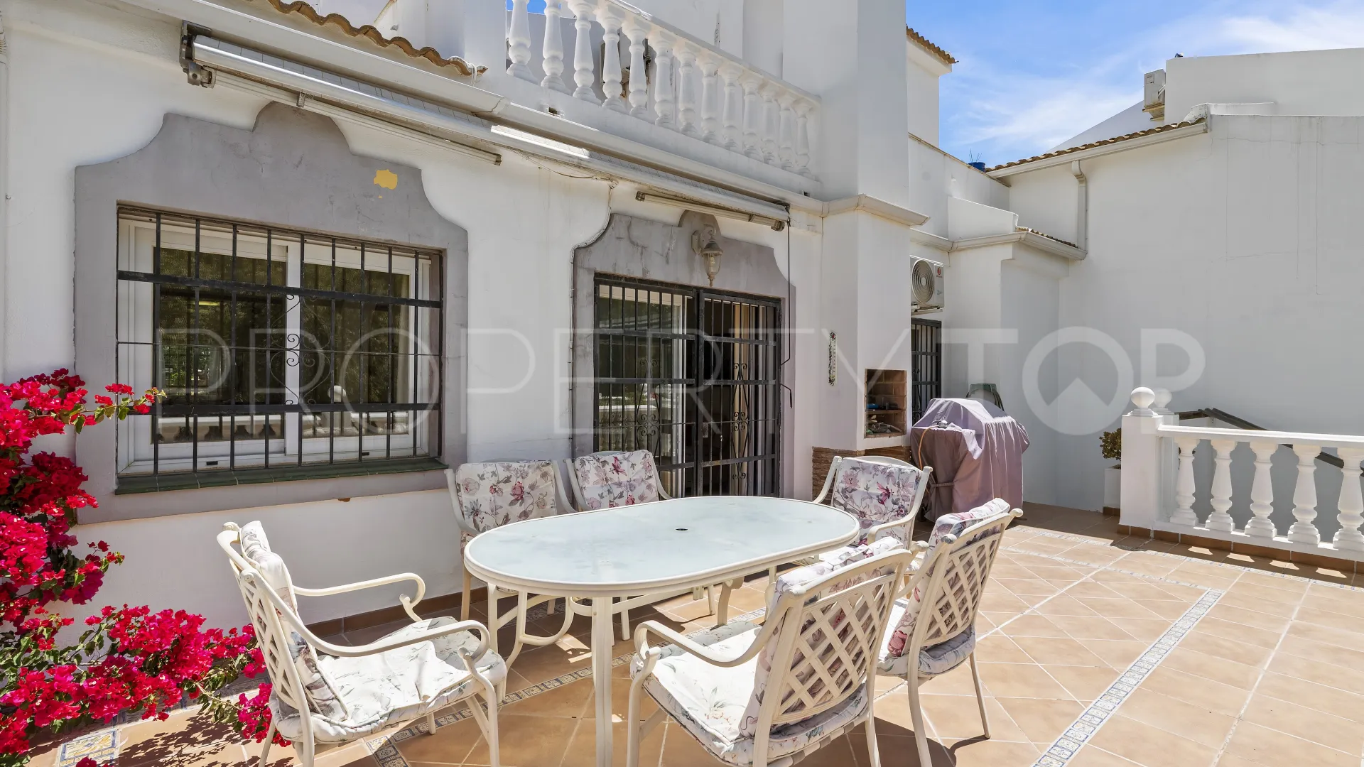 Buy Calahonda town house