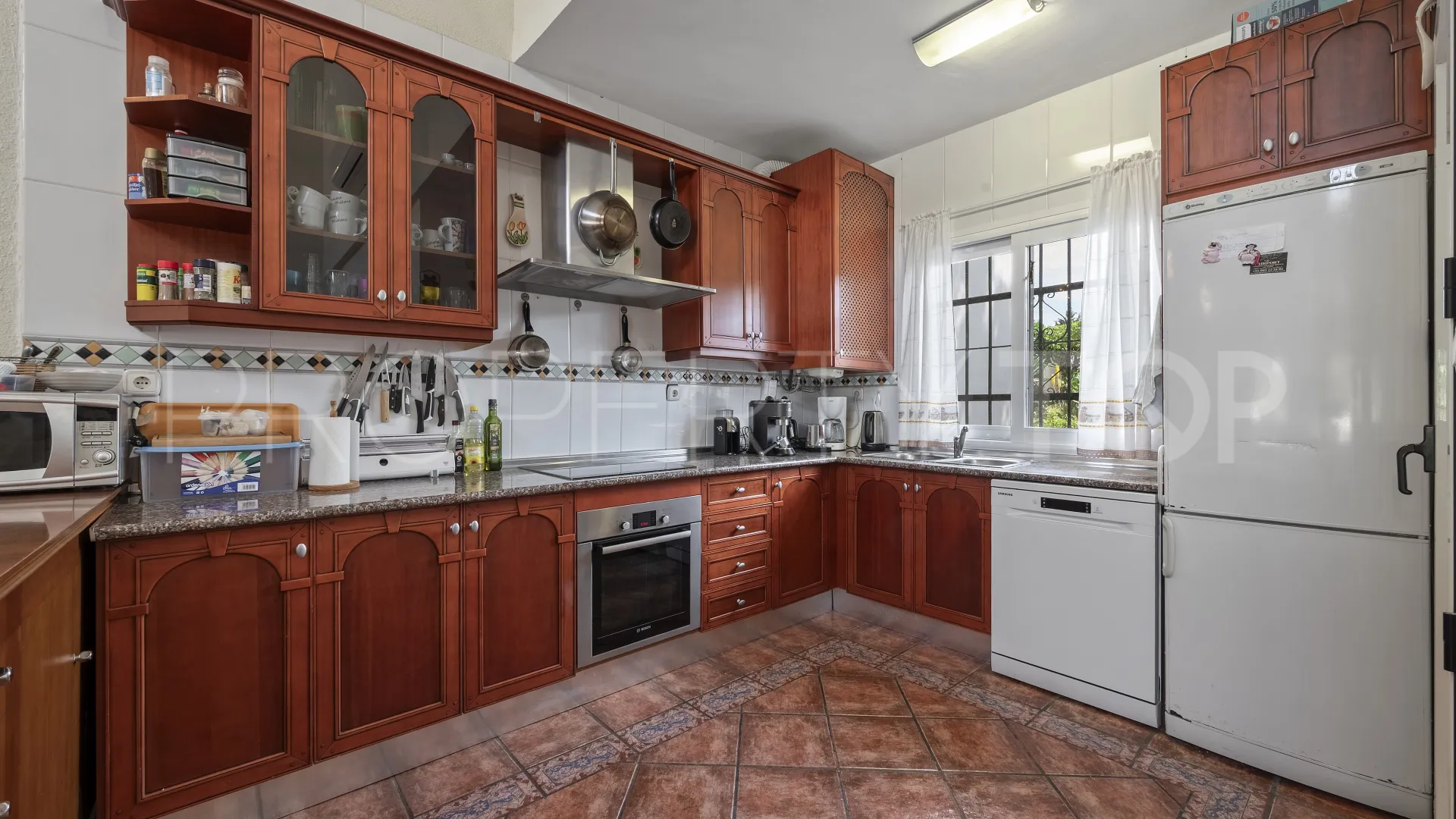 Buy Calahonda town house