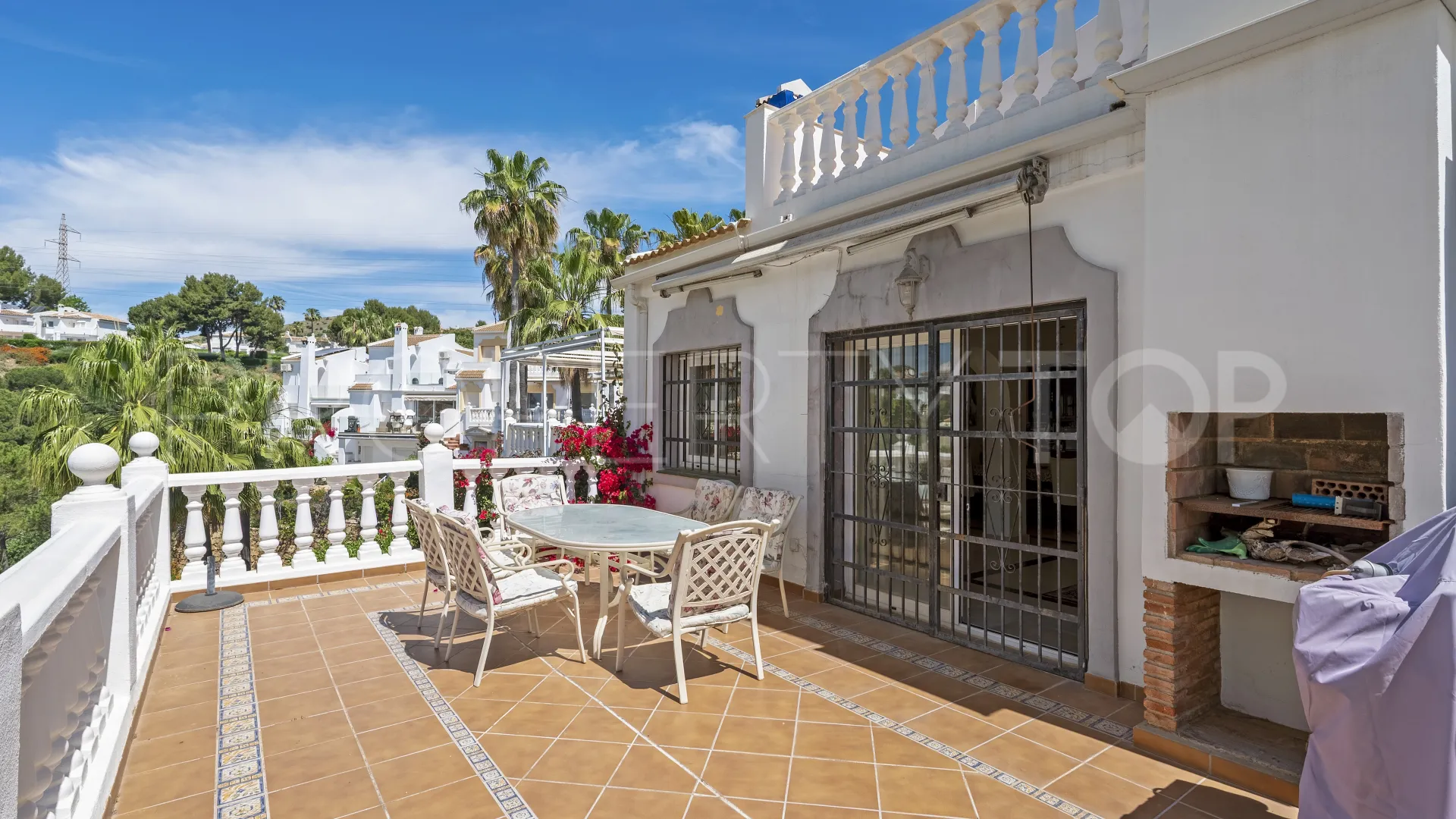 Buy Calahonda town house