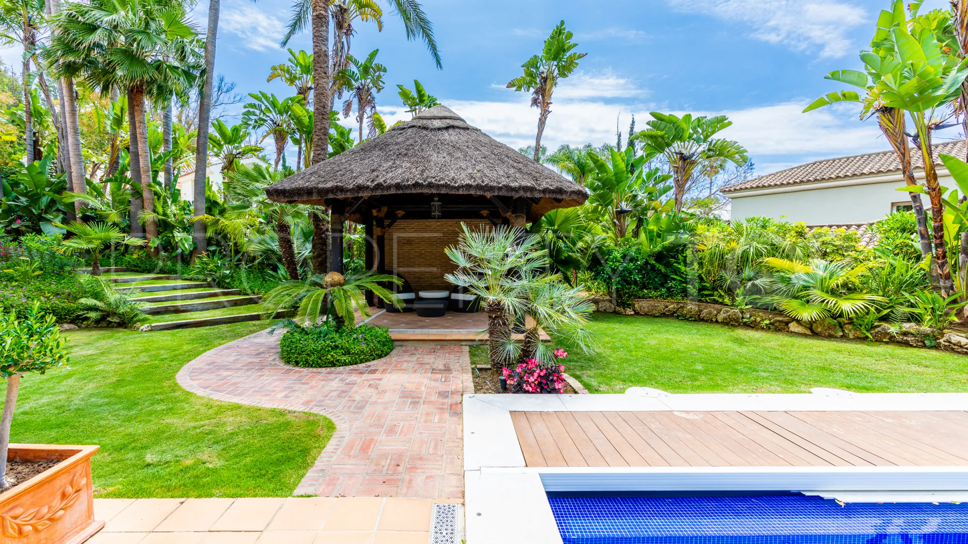 Comprar villa en El Rosario de 5 dormitorios