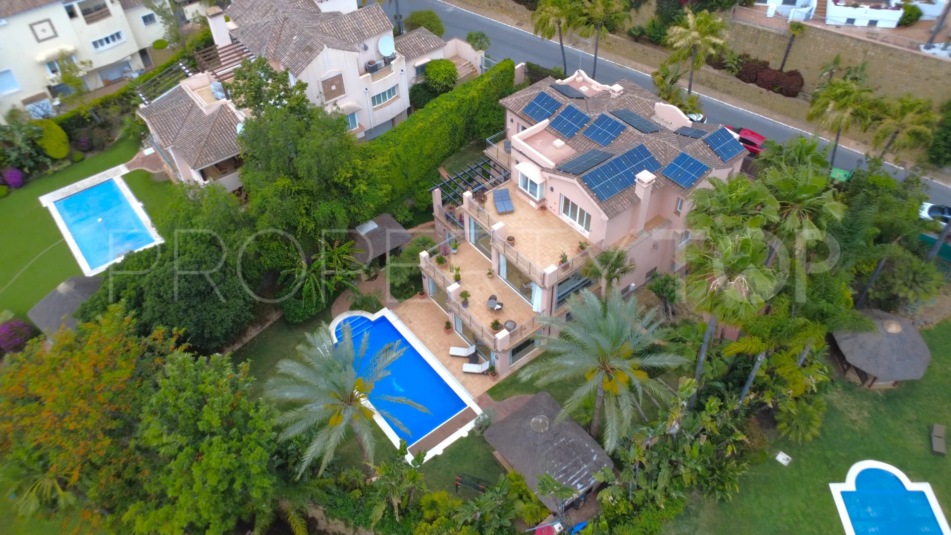 Comprar villa en El Rosario de 5 dormitorios