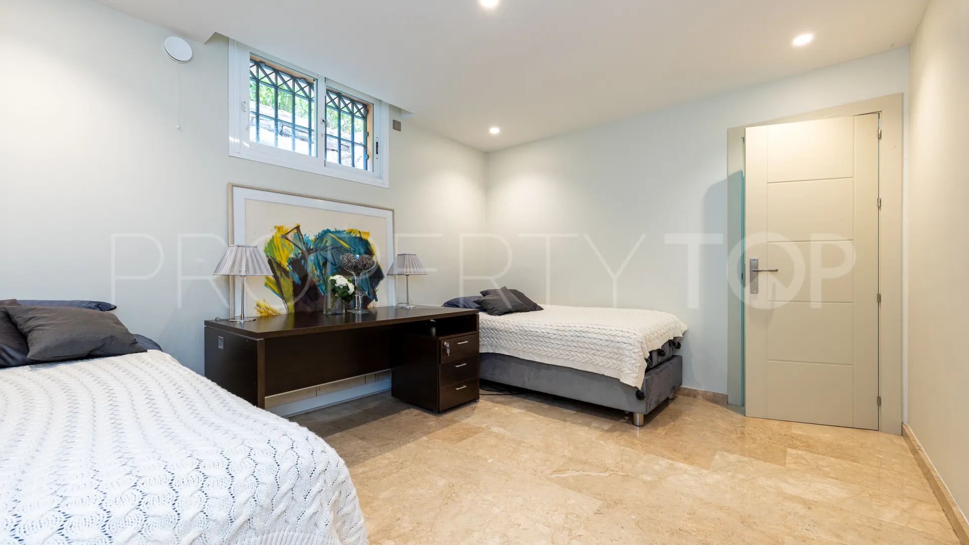 Comprar villa en El Rosario de 5 dormitorios