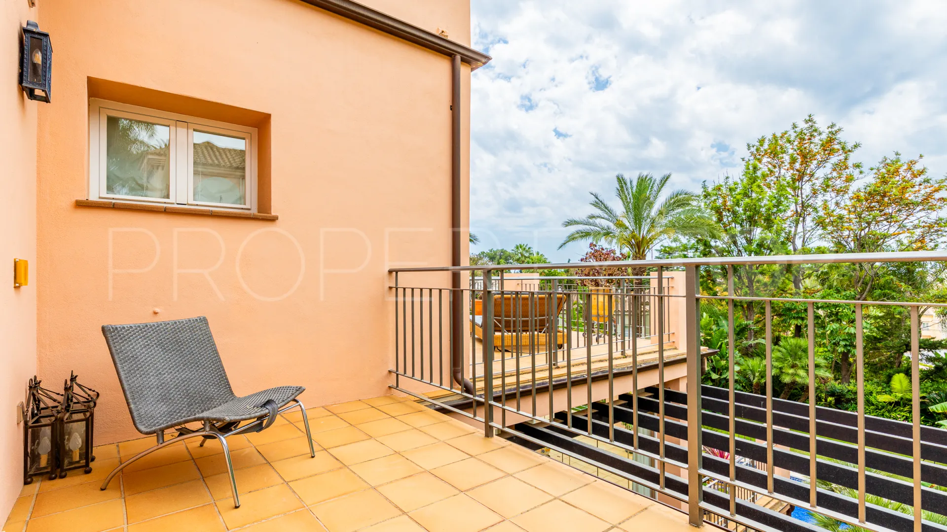 Comprar villa en El Rosario de 5 dormitorios