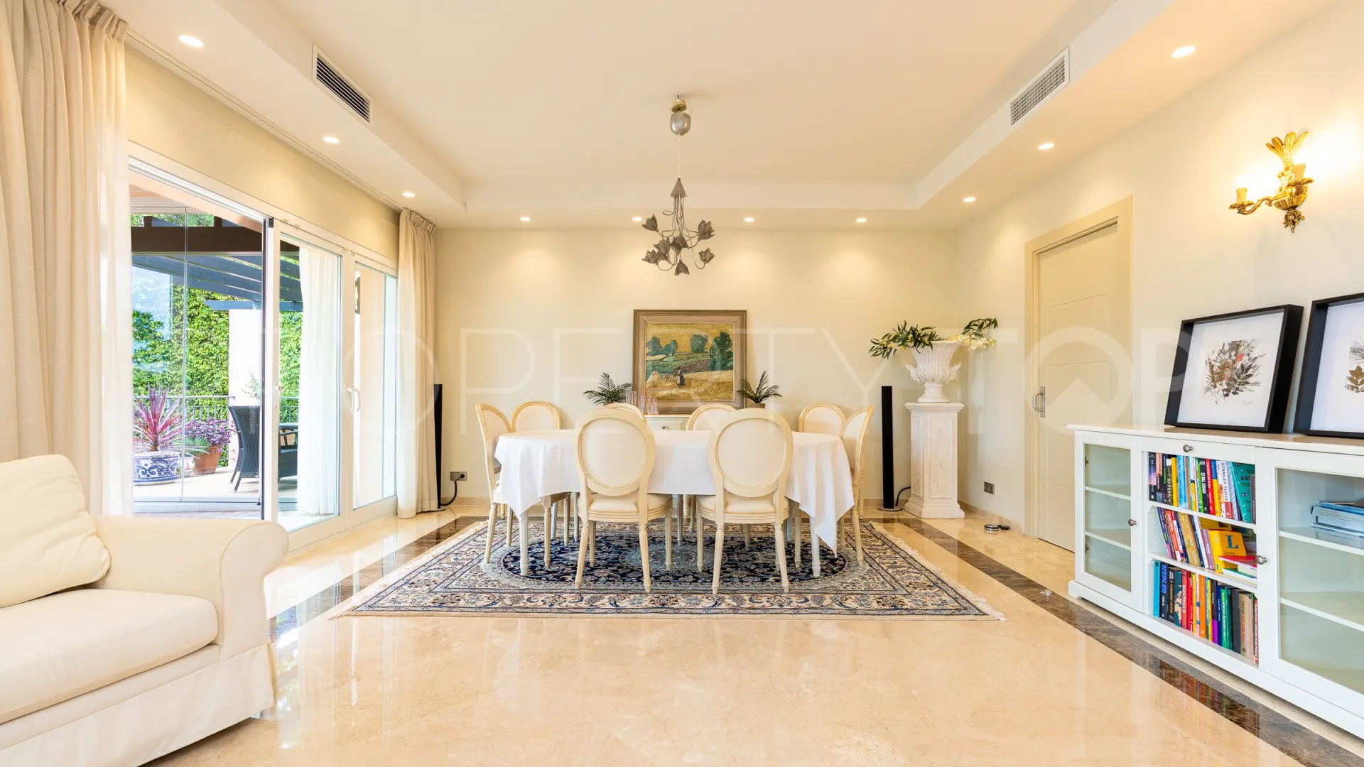 Comprar villa en El Rosario de 5 dormitorios