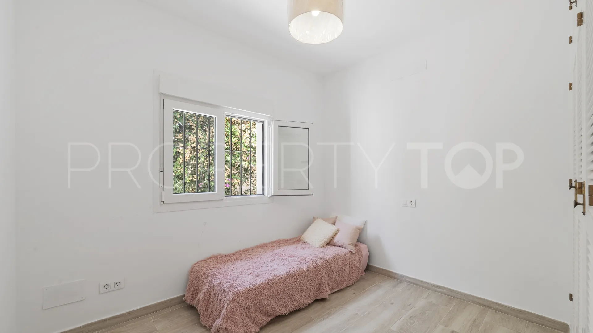 For sale villa in Mijas Costa