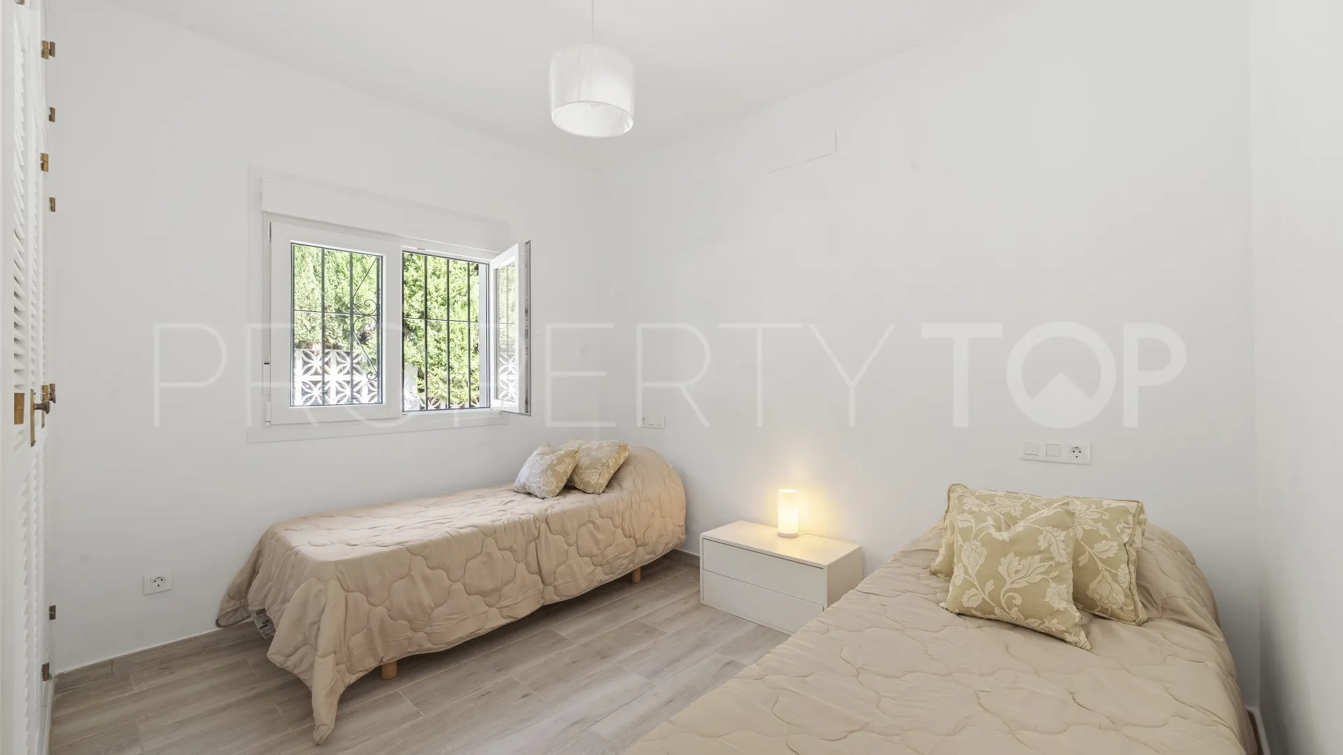 For sale villa in Mijas Costa