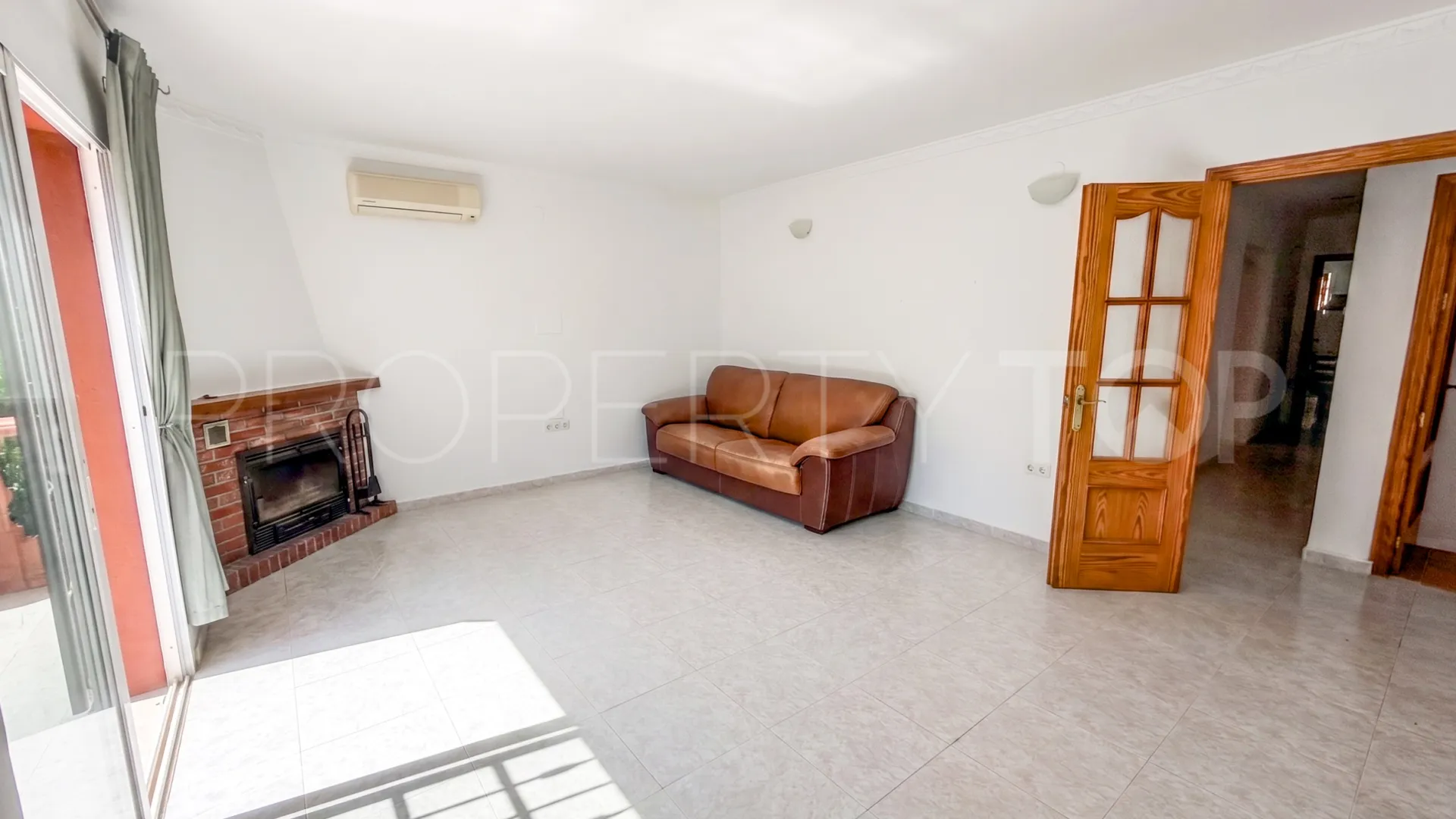 For sale villa in Benalmadena Centro