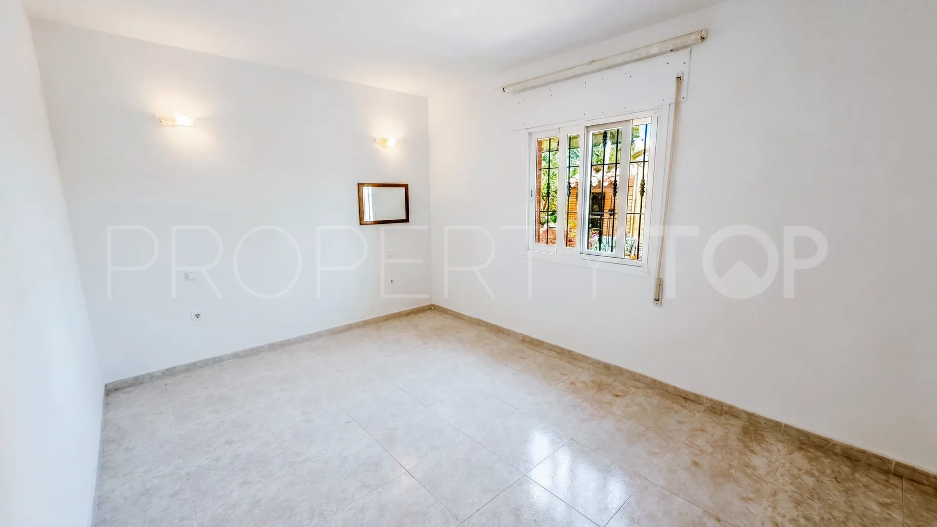 For sale villa in Benalmadena Centro