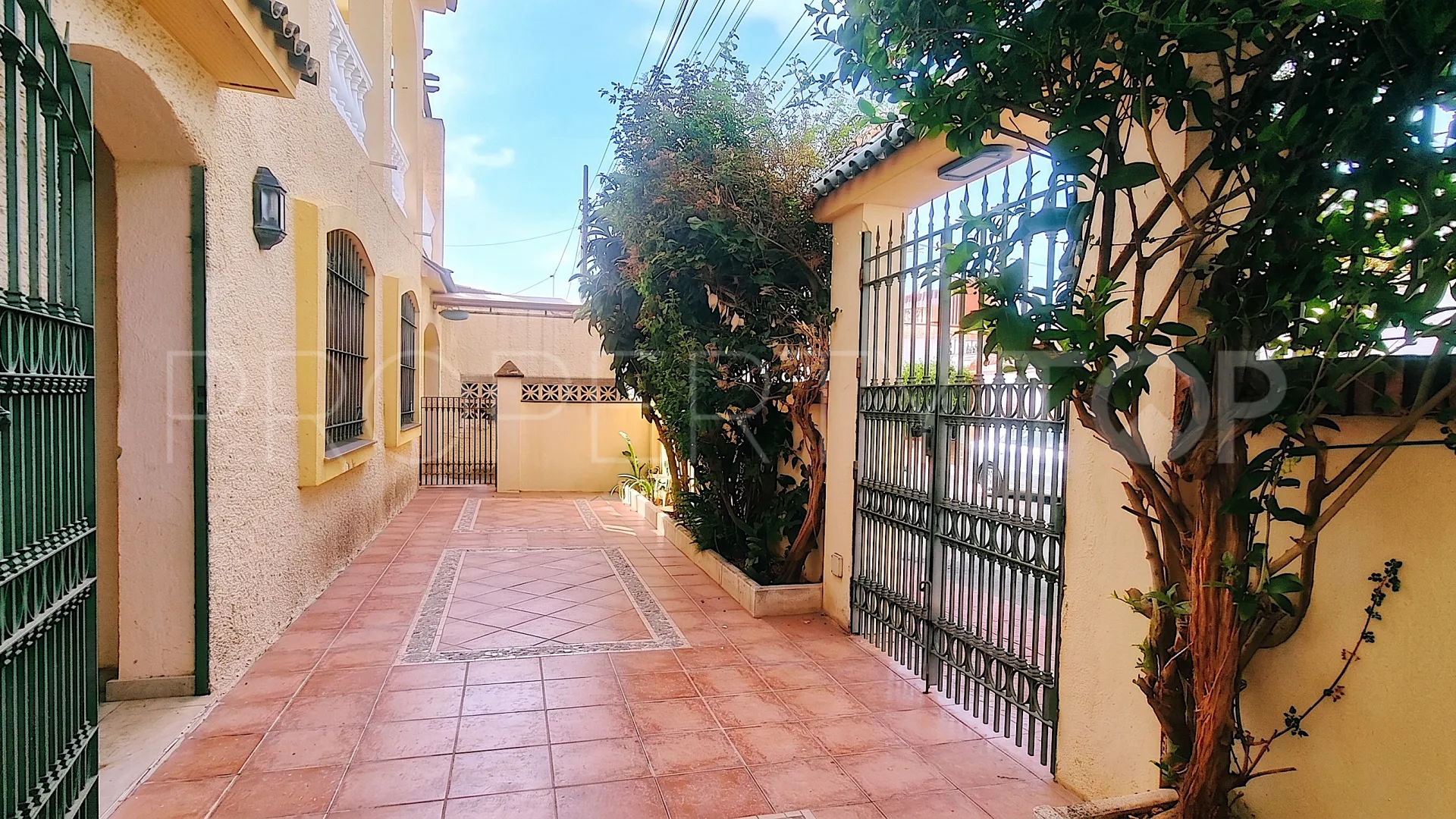 Villa with 6 bedrooms for sale in Benalmadena Costa