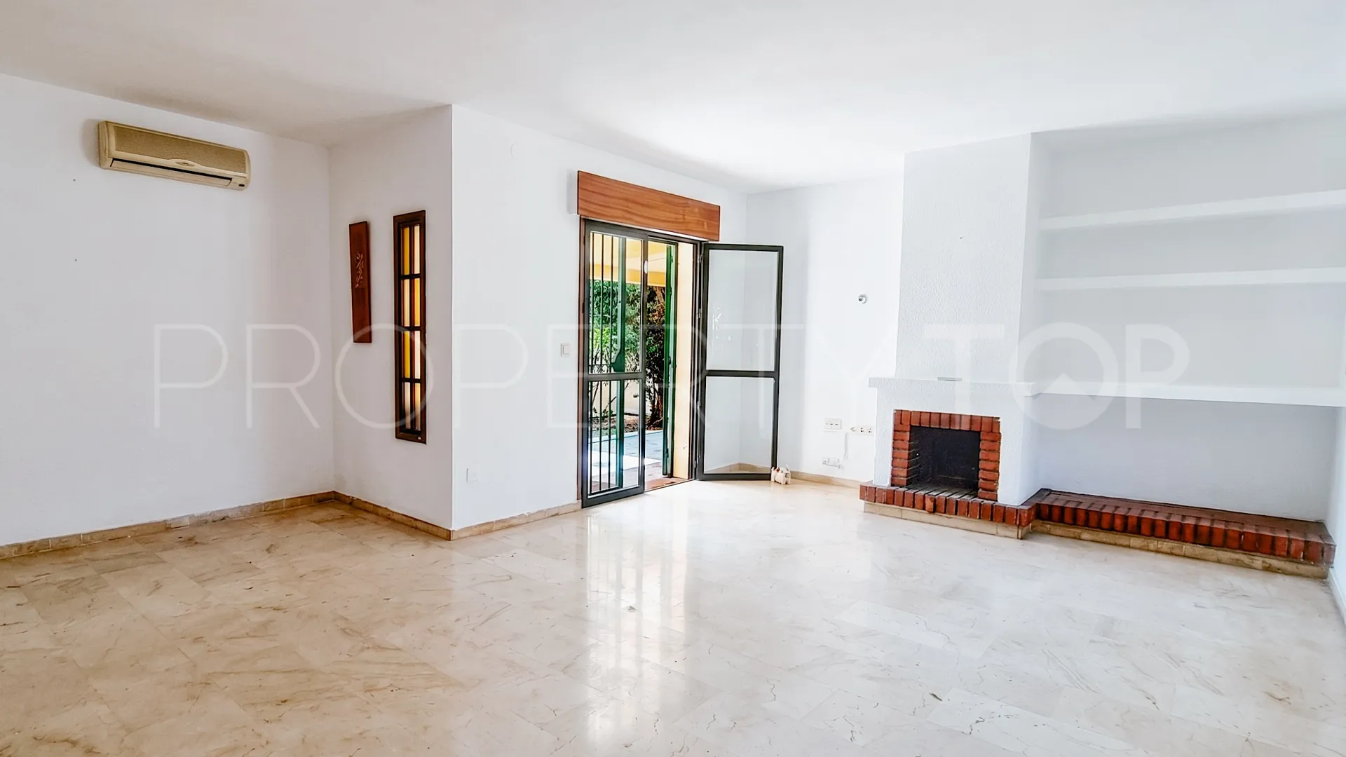Villa with 6 bedrooms for sale in Benalmadena Costa