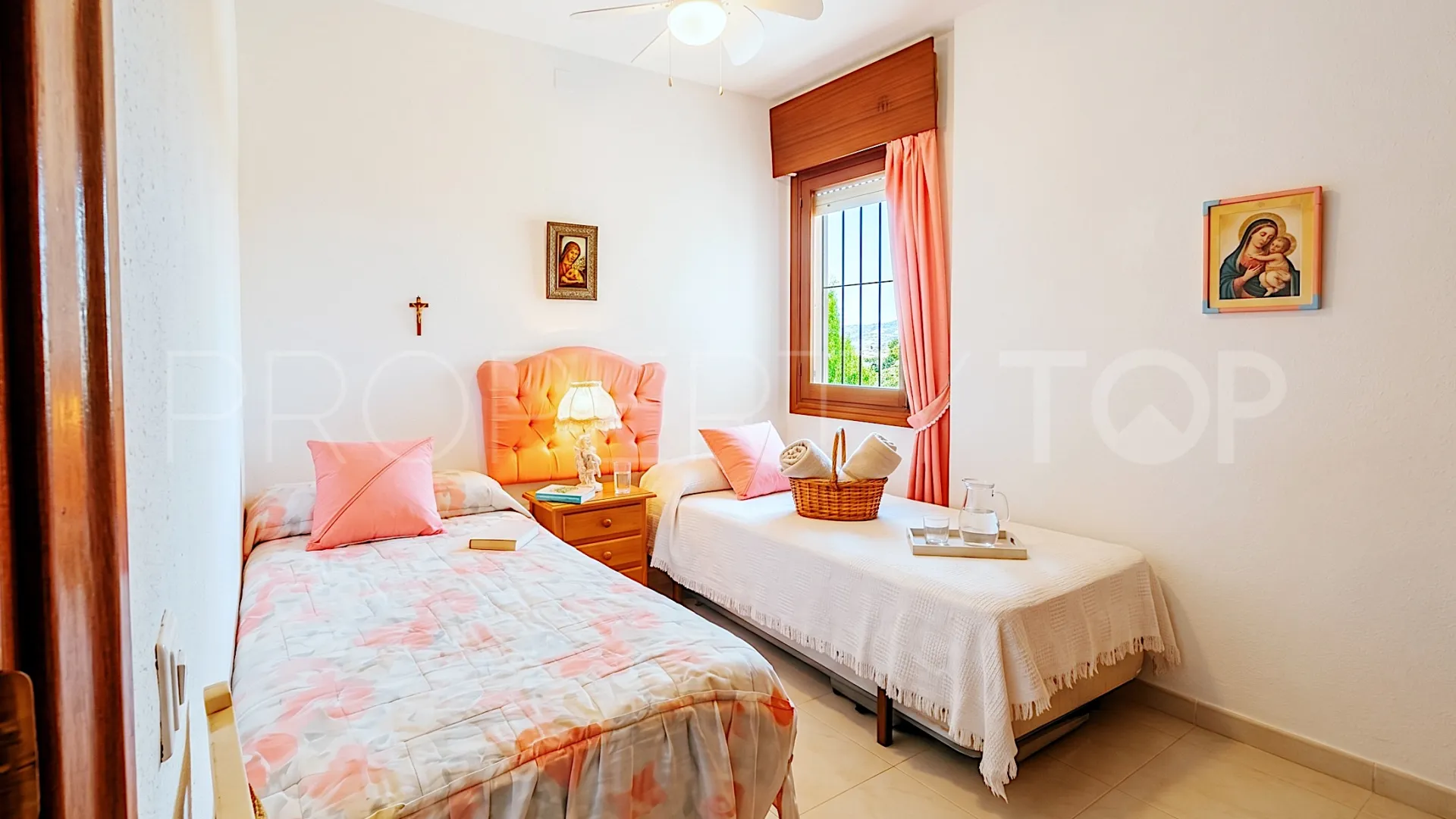 La Capellania villa for sale