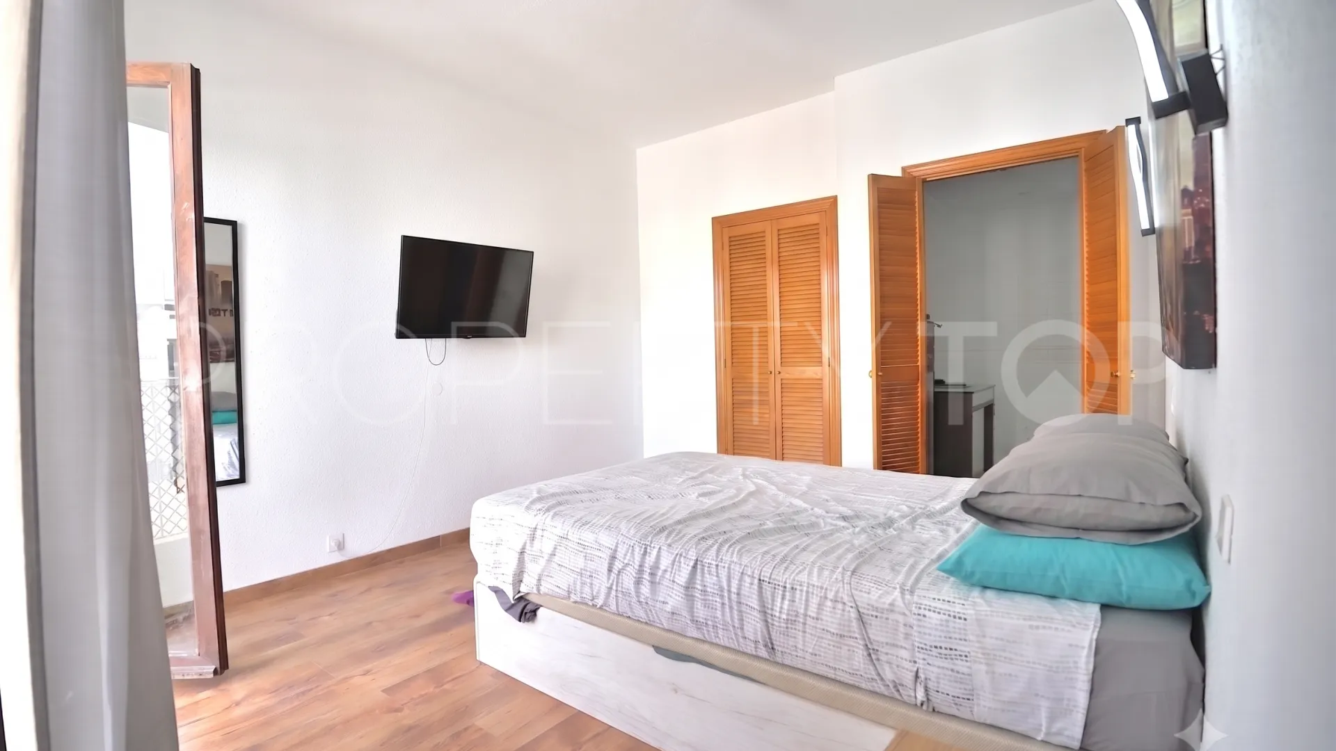 Apartment with 2 bedrooms for sale in Torremolinos Centro