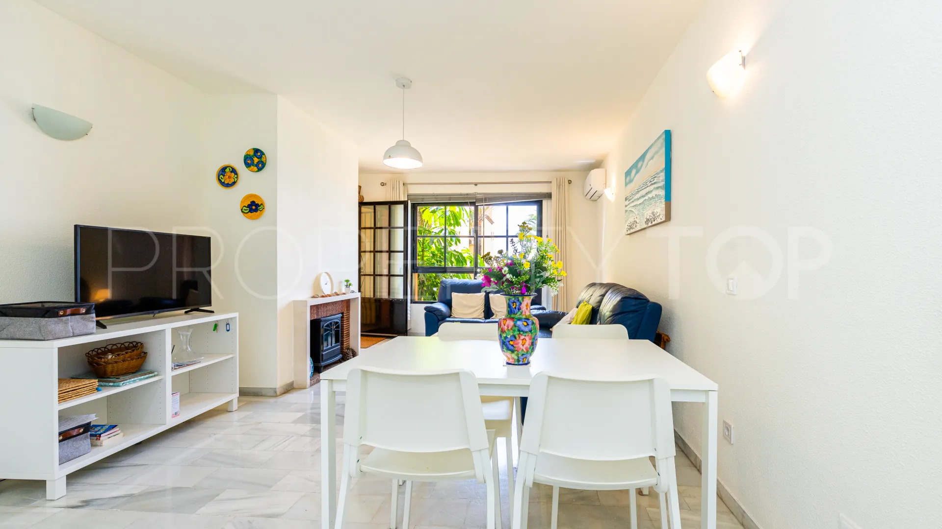 Calahonda, apartamento planta baja con 2 dormitorios en venta