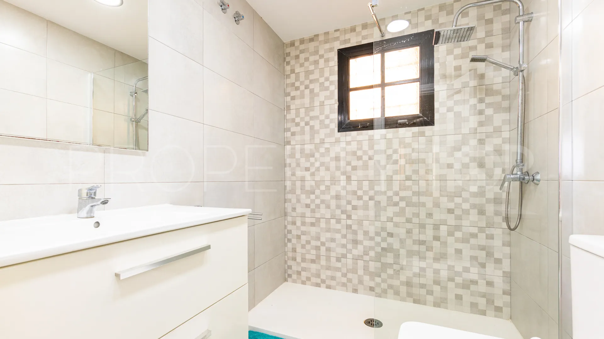 Calahonda, apartamento planta baja con 2 dormitorios en venta