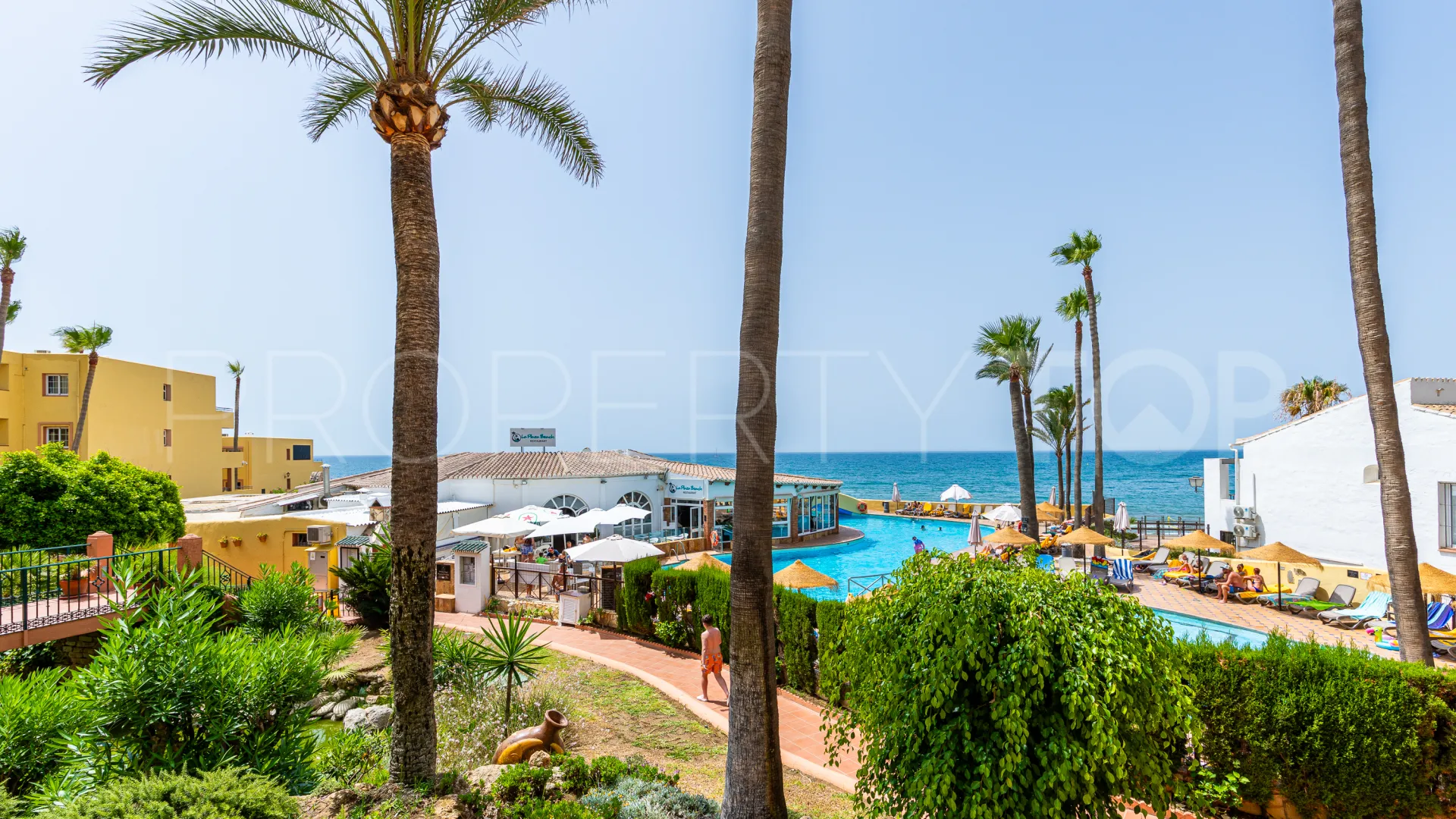 Calahonda, apartamento planta baja con 2 dormitorios en venta