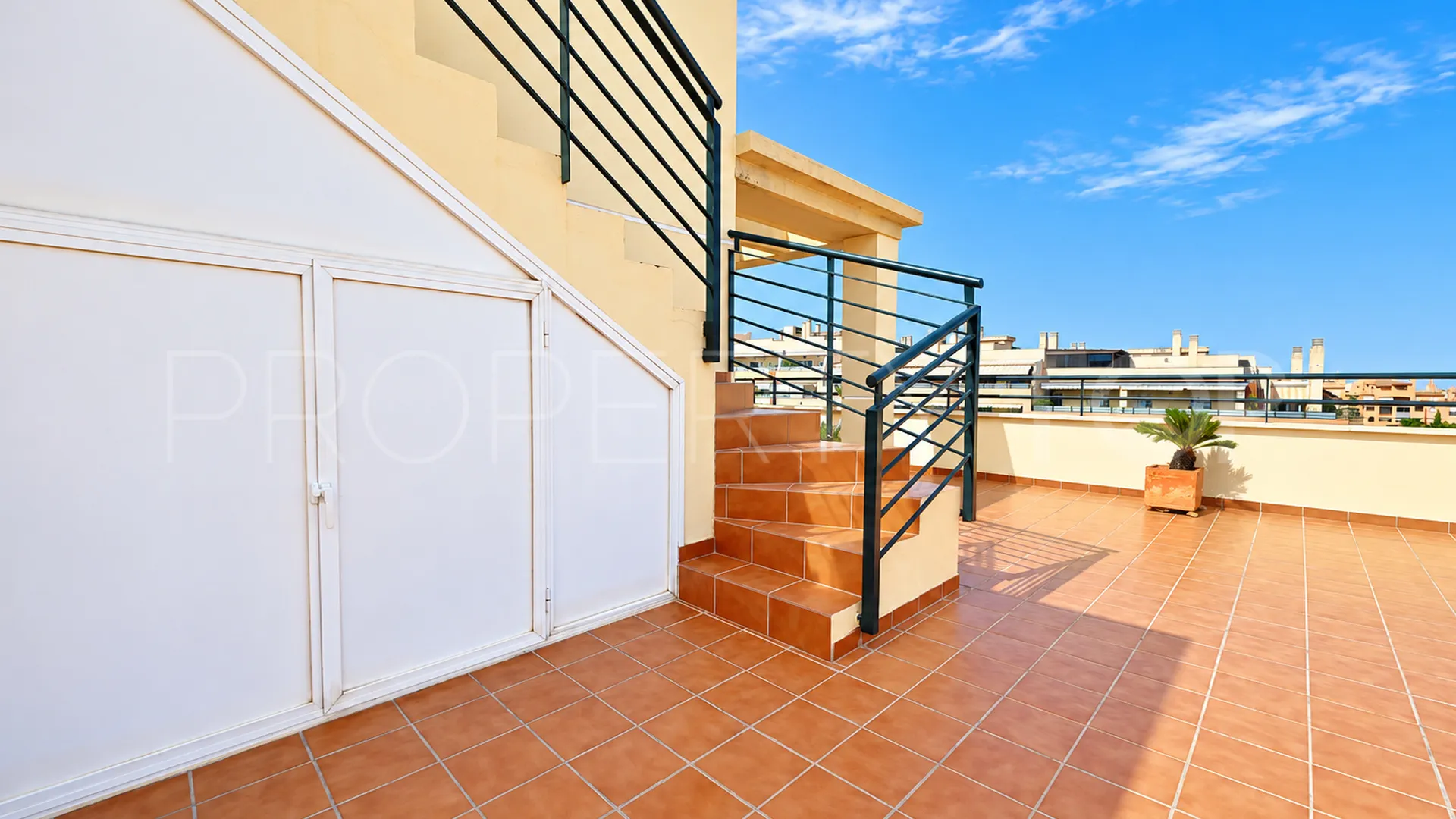 For sale 4 bedrooms penthouse in Torremolinos