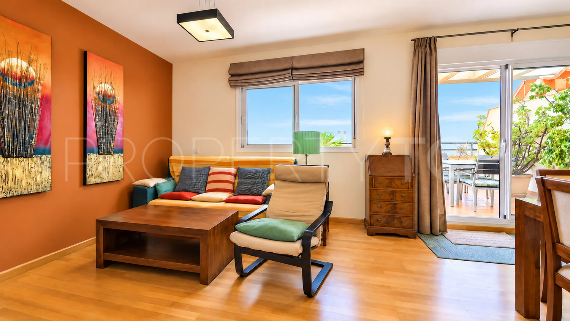 For sale 4 bedrooms penthouse in Torremolinos
