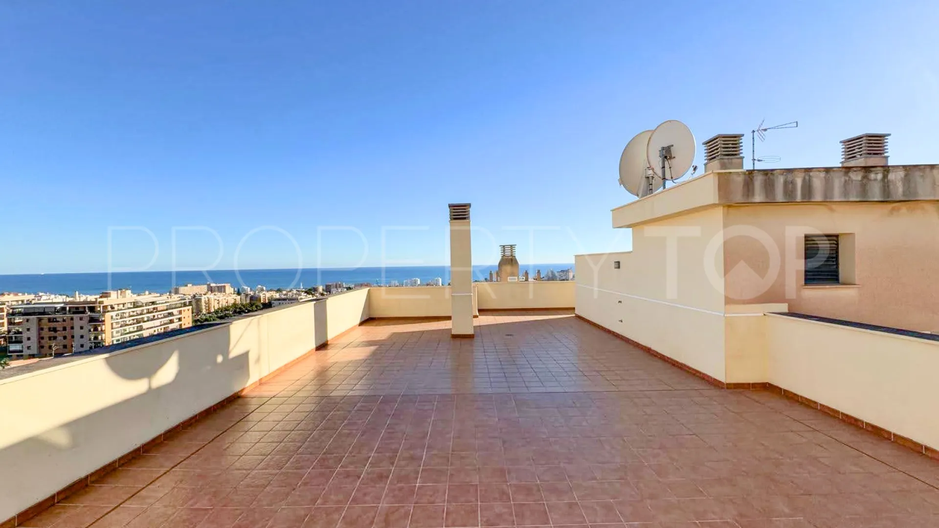 For sale Torremolinos penthouse with 4 bedrooms