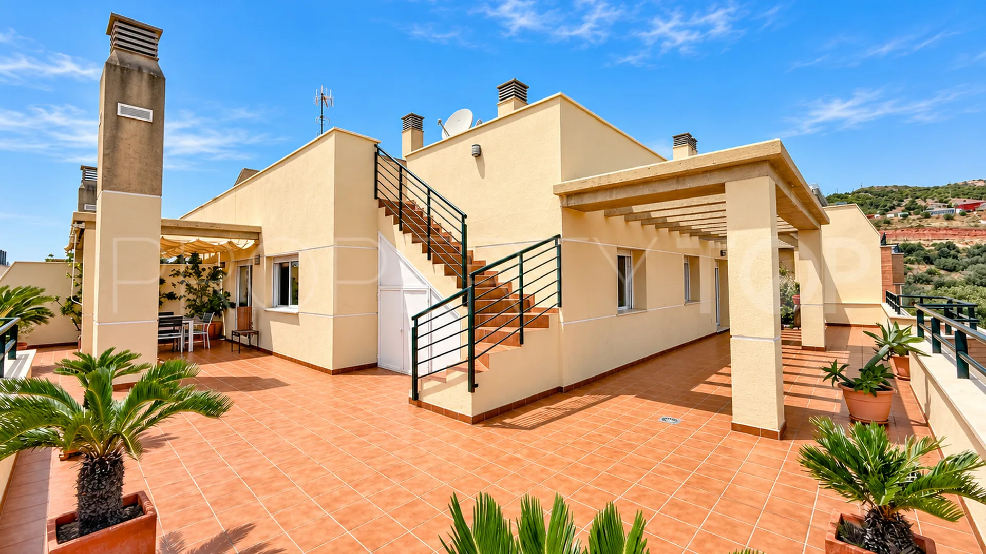 For sale 4 bedrooms penthouse in Torremolinos