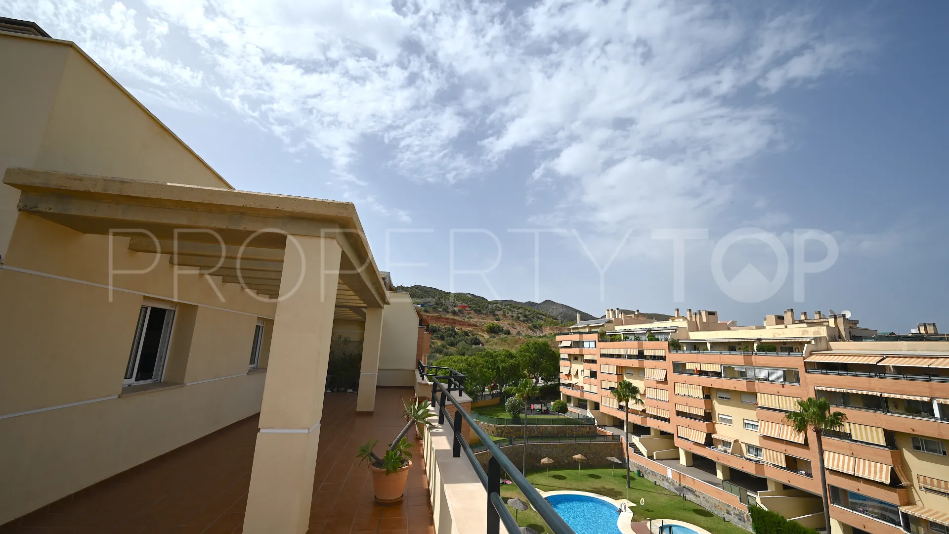 For sale Torremolinos penthouse with 4 bedrooms