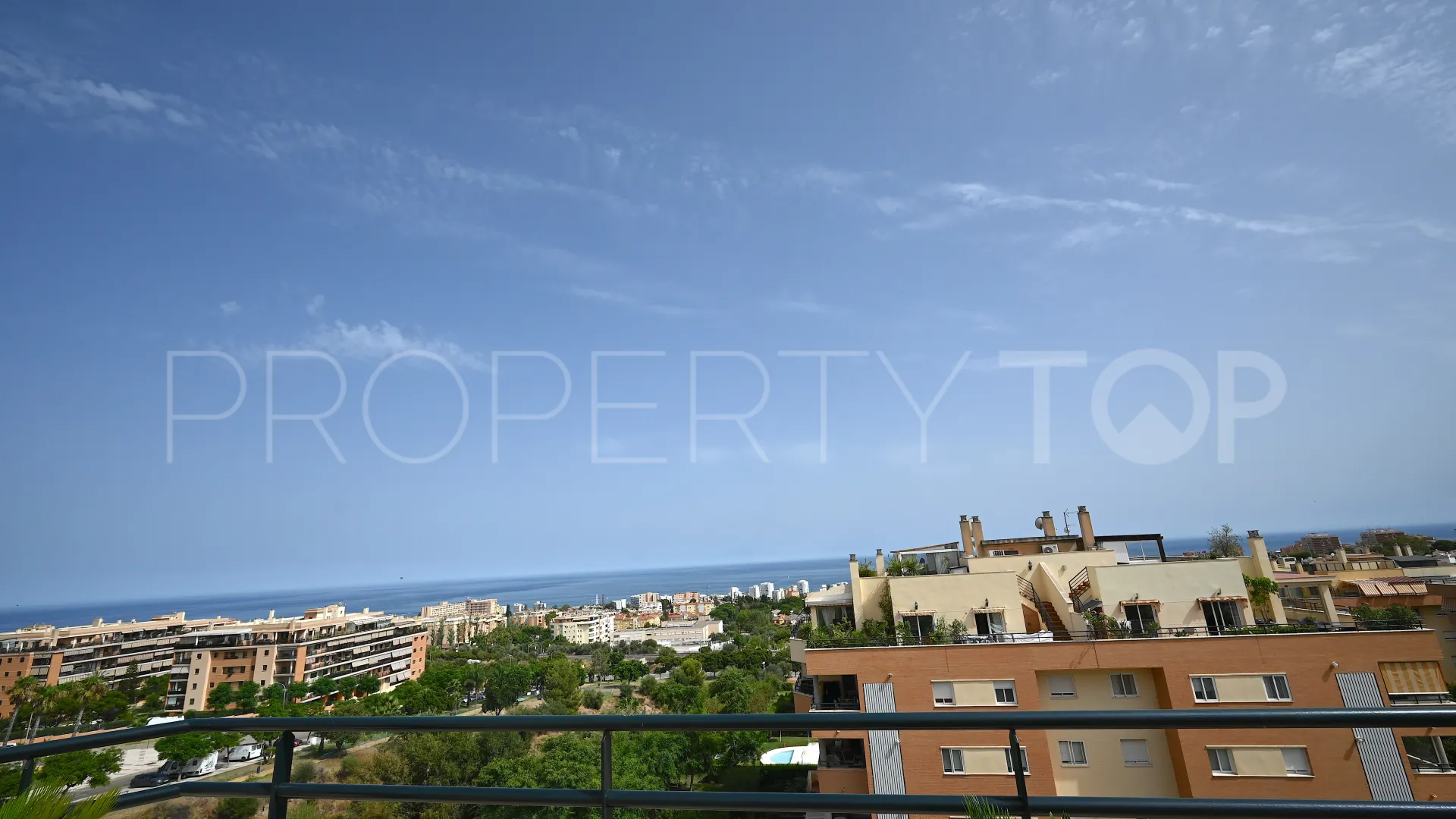 For sale Torremolinos penthouse with 4 bedrooms