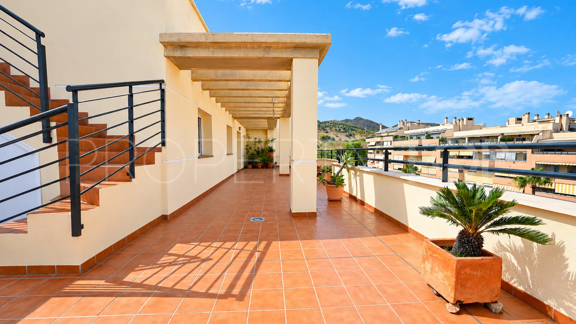 For sale 4 bedrooms penthouse in Torremolinos