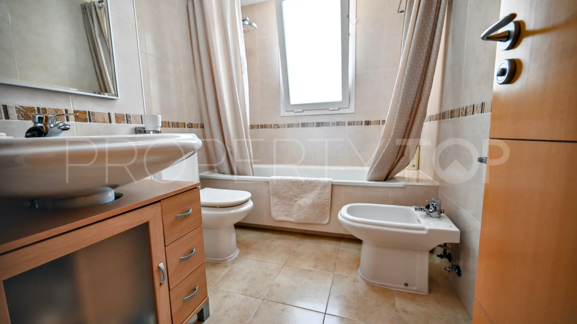 For sale Torremolinos penthouse with 4 bedrooms