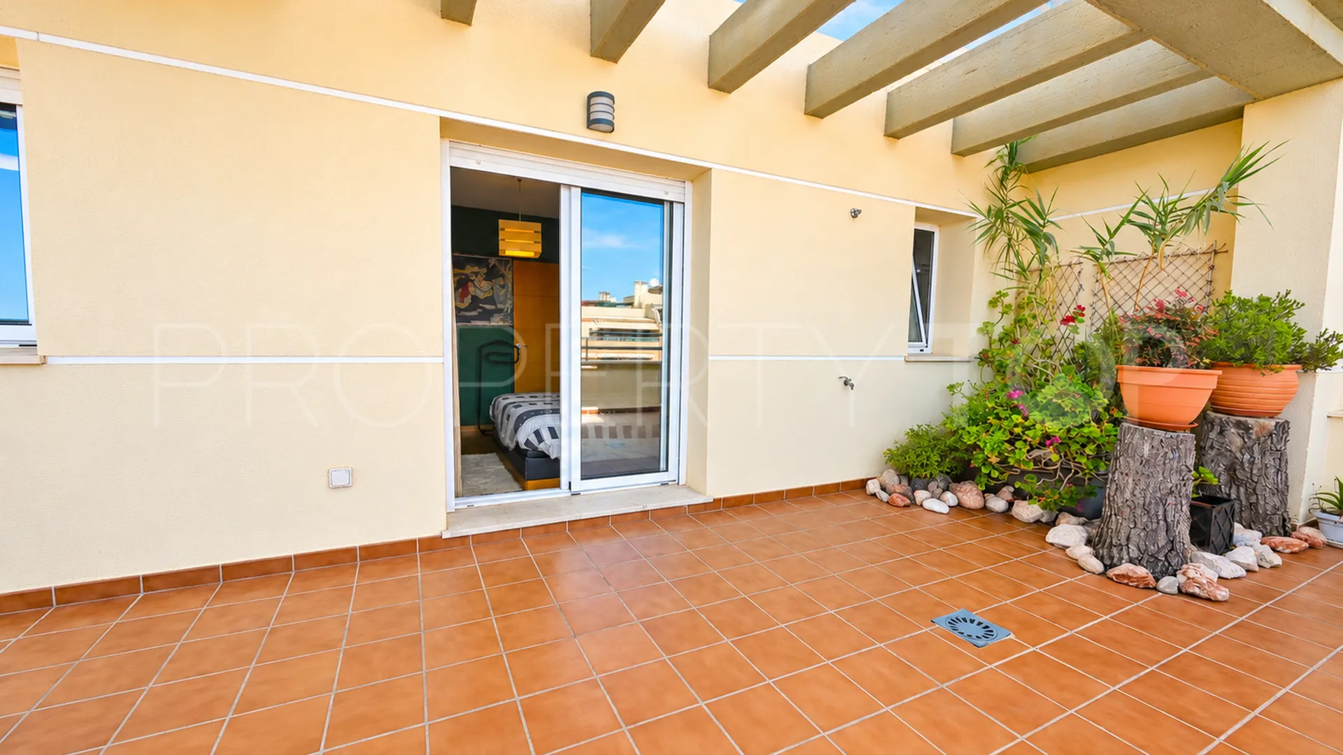 For sale 4 bedrooms penthouse in Torremolinos