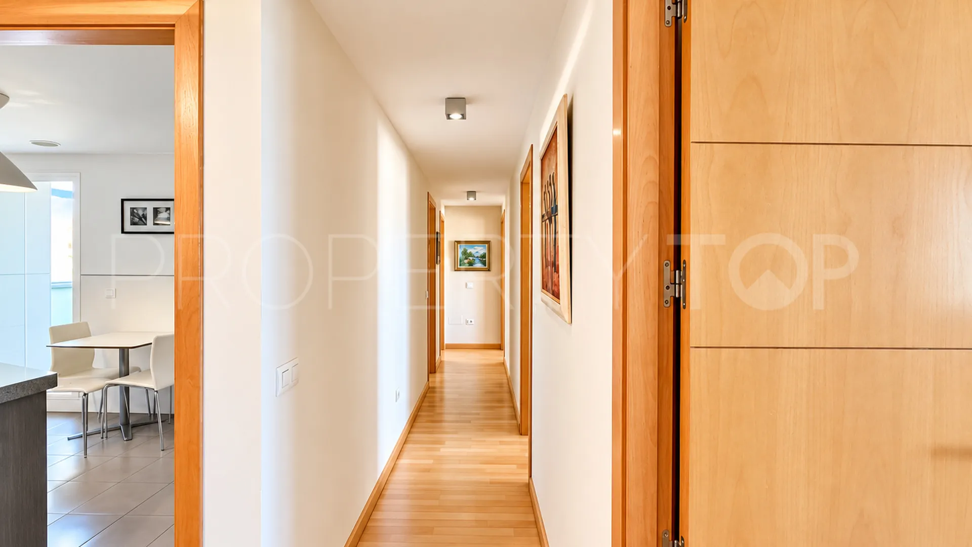 For sale 4 bedrooms penthouse in Torremolinos