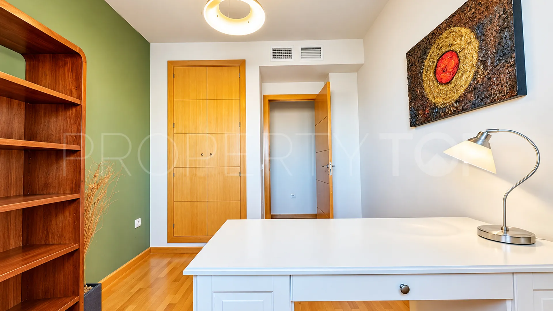 For sale 4 bedrooms penthouse in Torremolinos