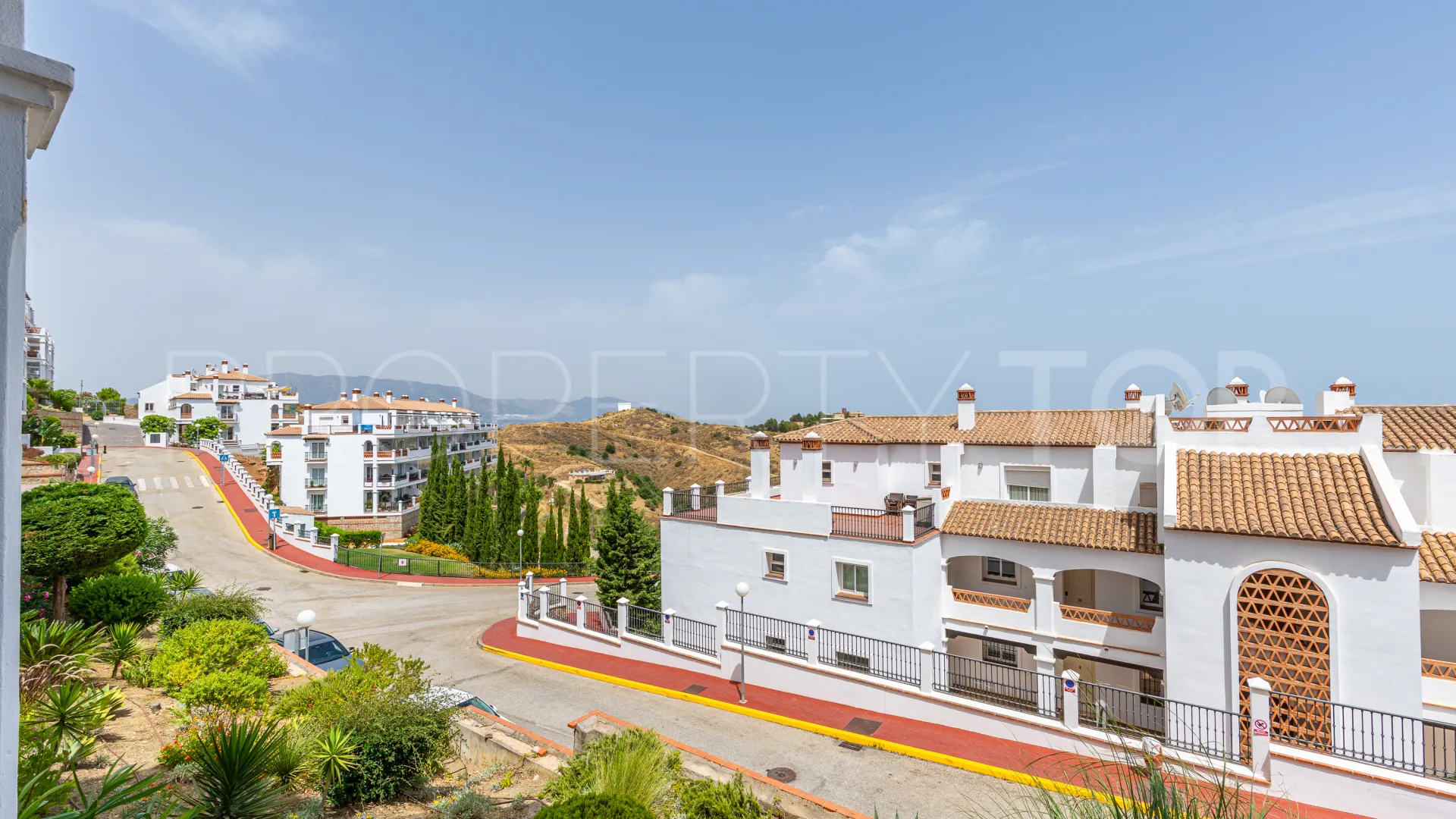 2 bedrooms ground floor apartment in Calahonda for sale