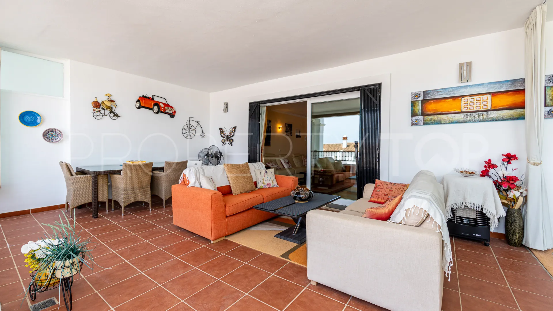 2 bedrooms ground floor apartment in Calahonda for sale
