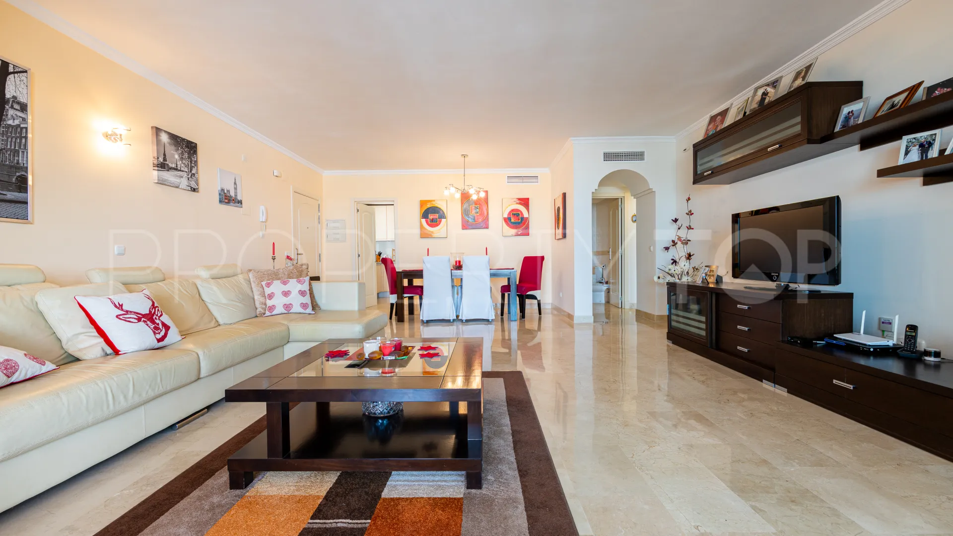 2 bedrooms ground floor apartment in Calahonda for sale