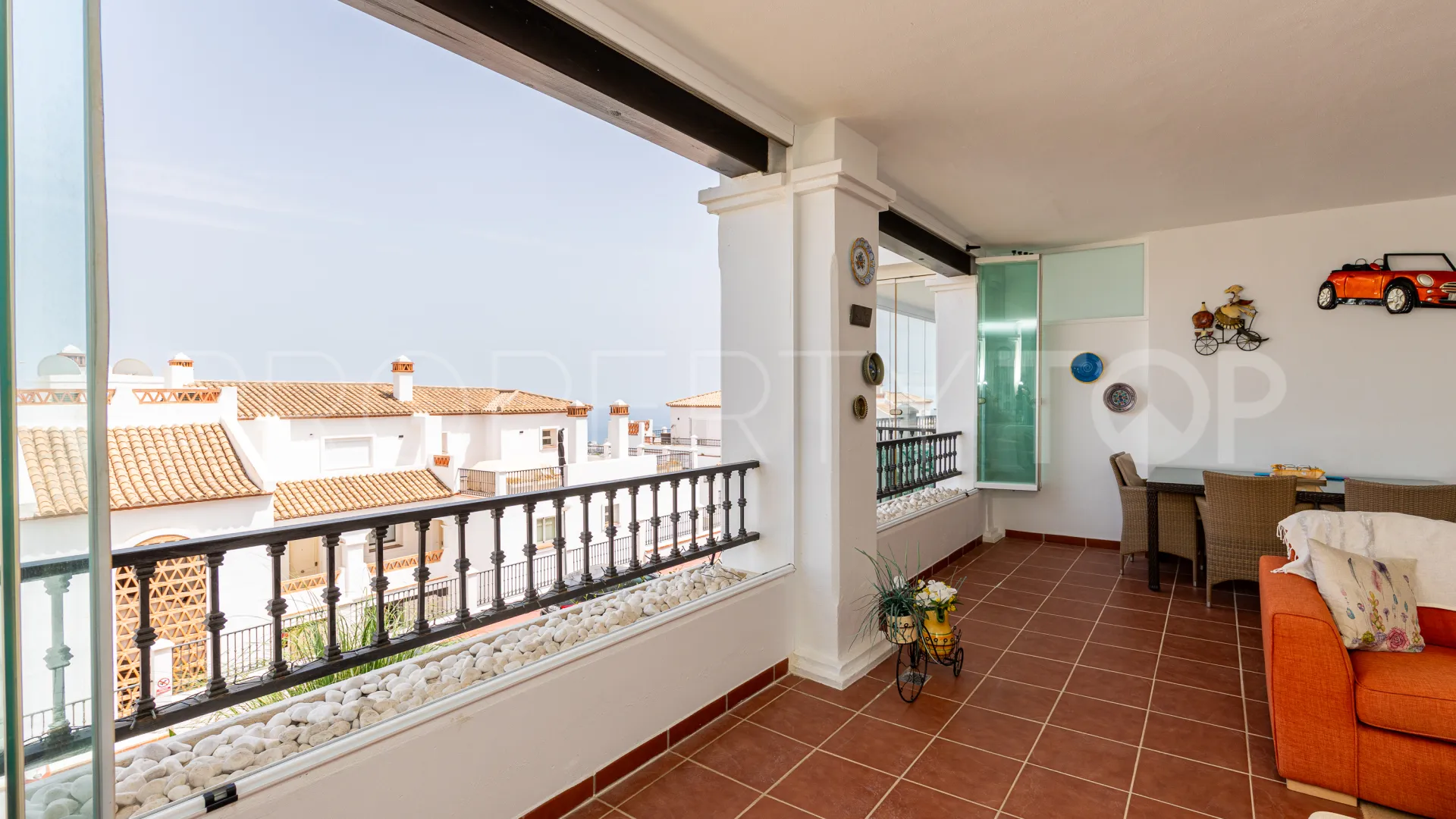 2 bedrooms ground floor apartment in Calahonda for sale
