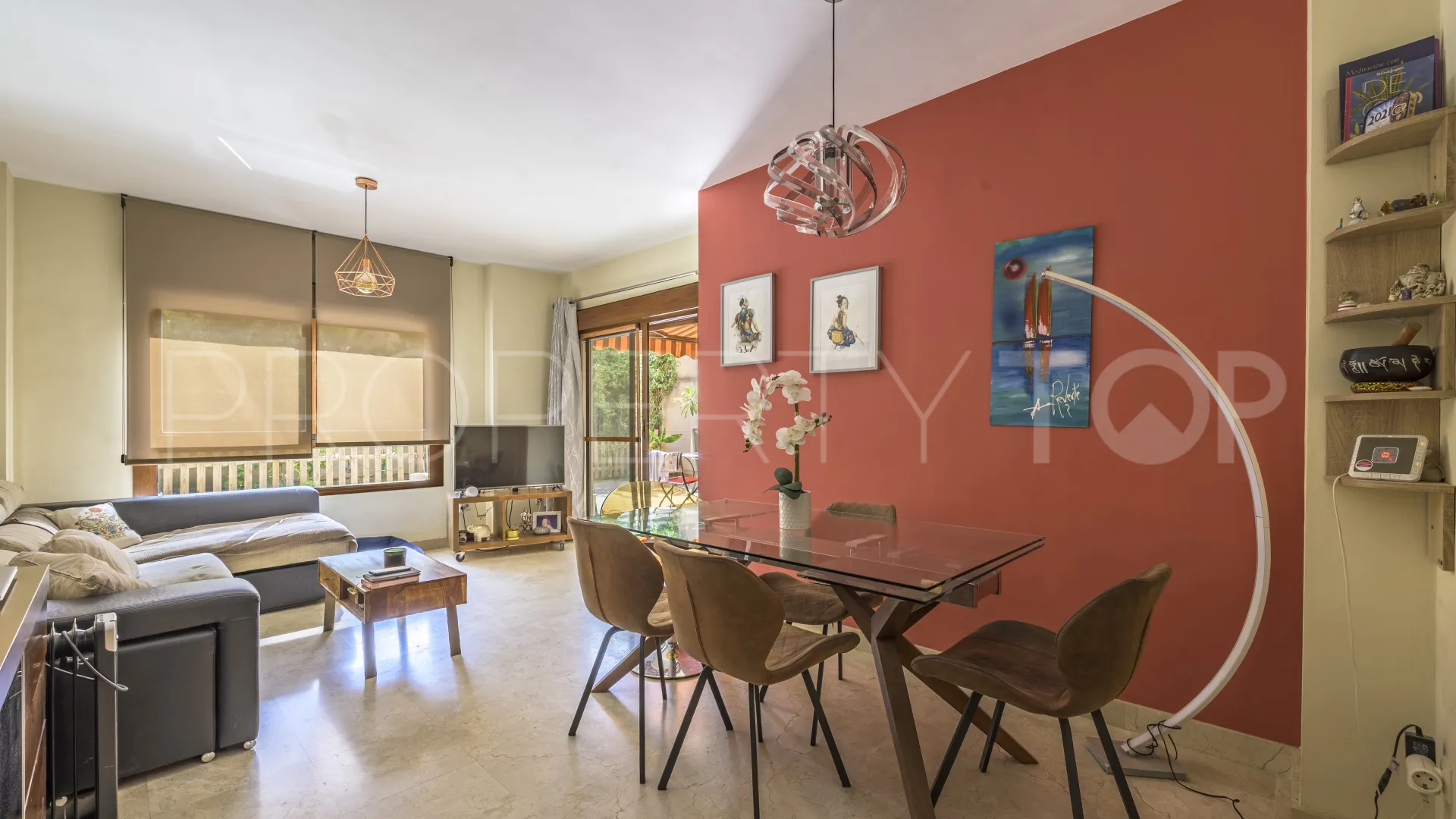 Ground floor apartment with 2 bedrooms for sale in Mijas Costa