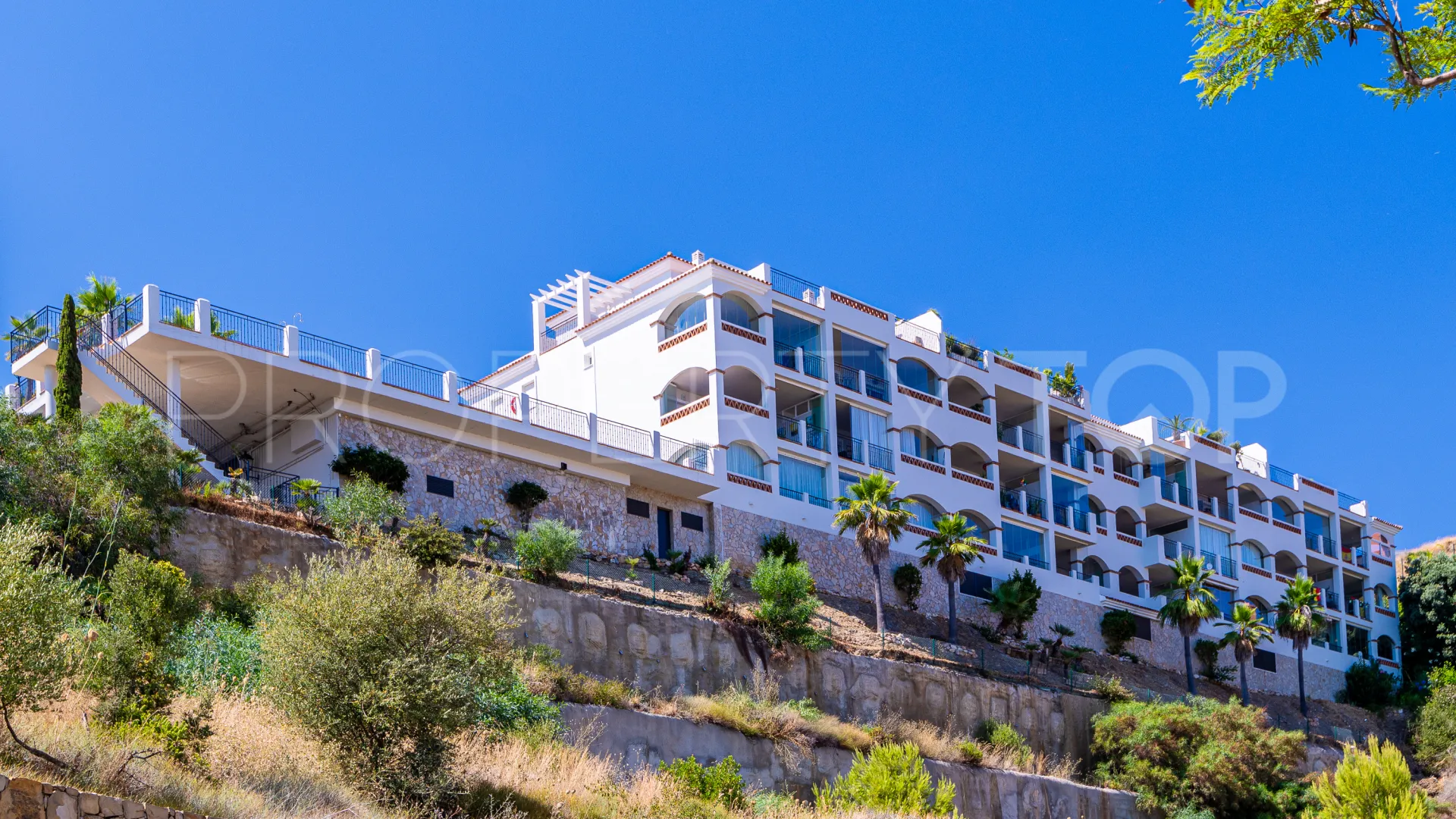 Comprar apartamento en Calahonda