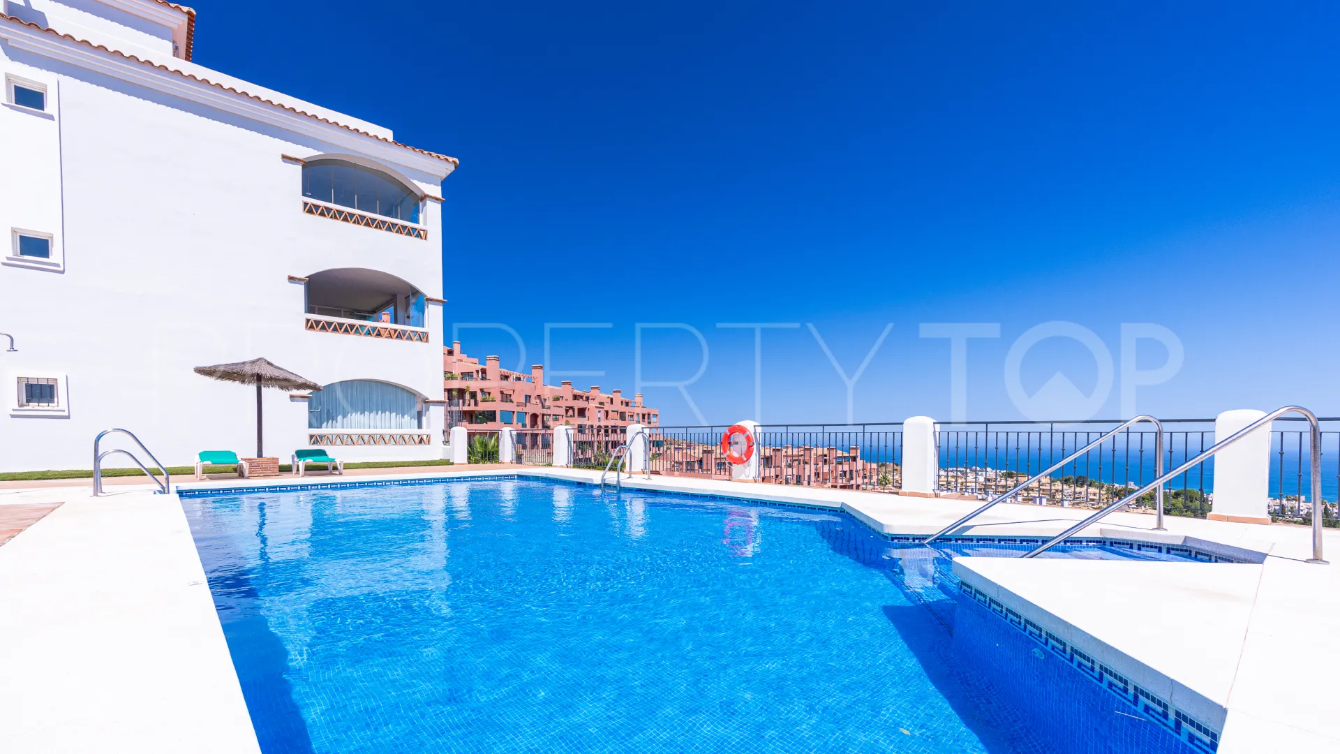 Comprar apartamento en Calahonda