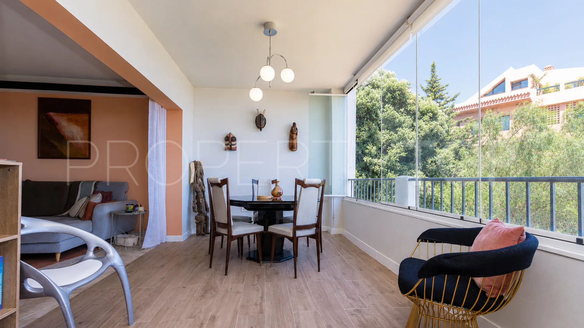 Comprar apartamento en Calahonda