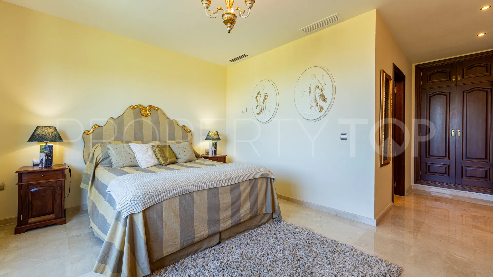 Villa a la venta en La Cala Golf Resort