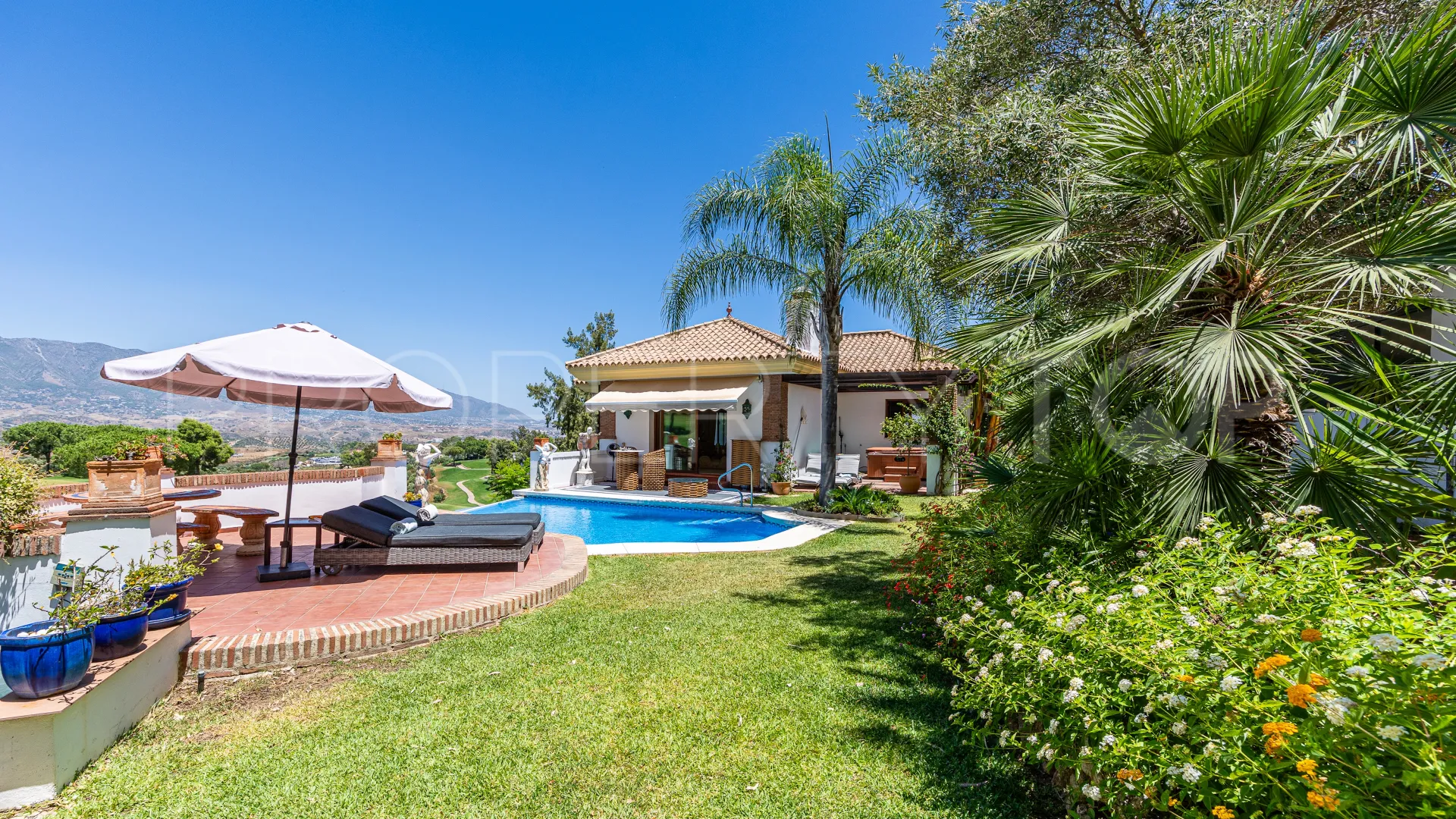 Villa a la venta en La Cala Golf Resort