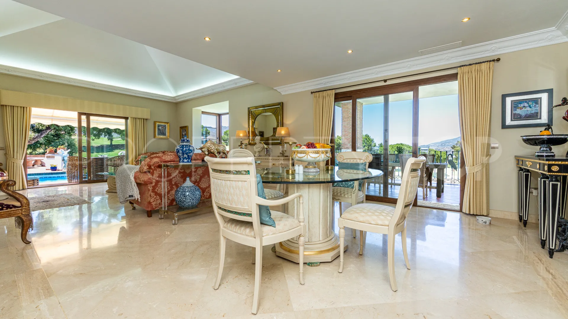 Villa a la venta en La Cala Golf Resort