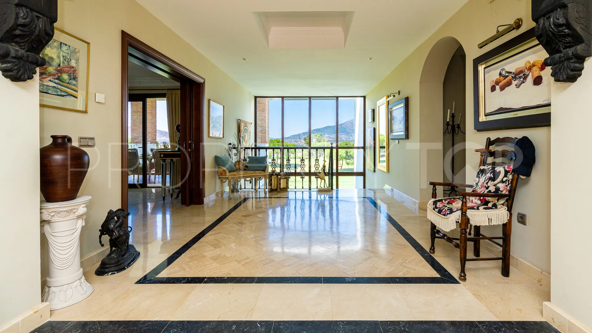 Villa a la venta en La Cala Golf Resort